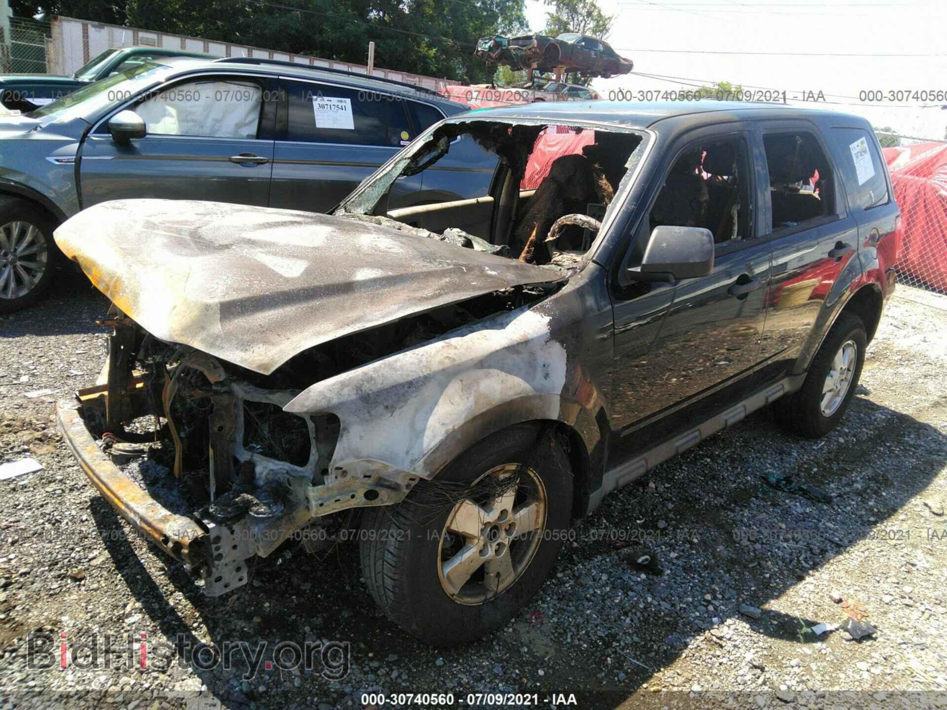 2012 FORD ESCAPE - VIN: 1FMCU0C74CKA70647 - Photo 2