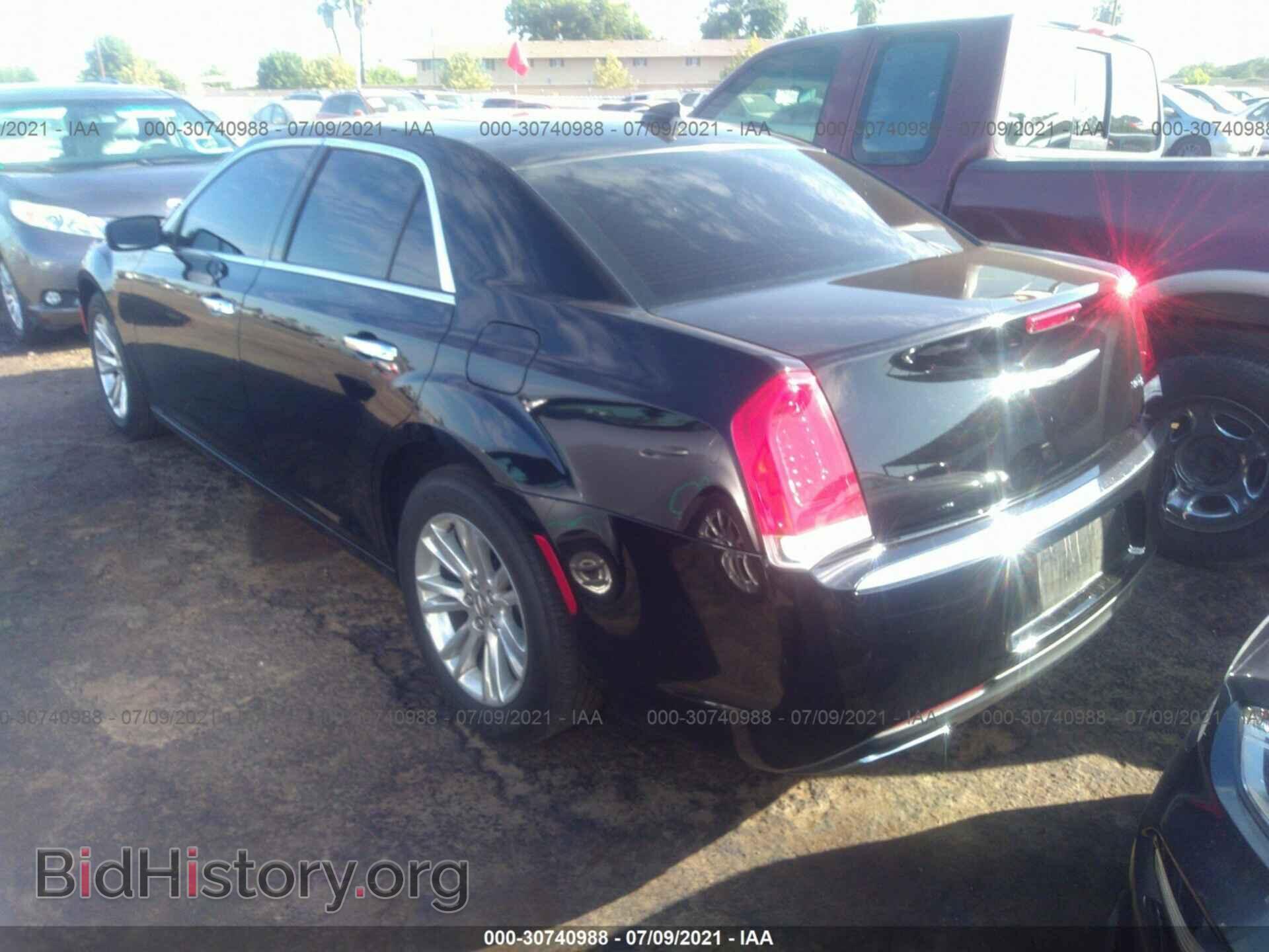 2016 CHRYSLER 300 - VIN: 2C3CCAEG2GH352314 - Фото 3
