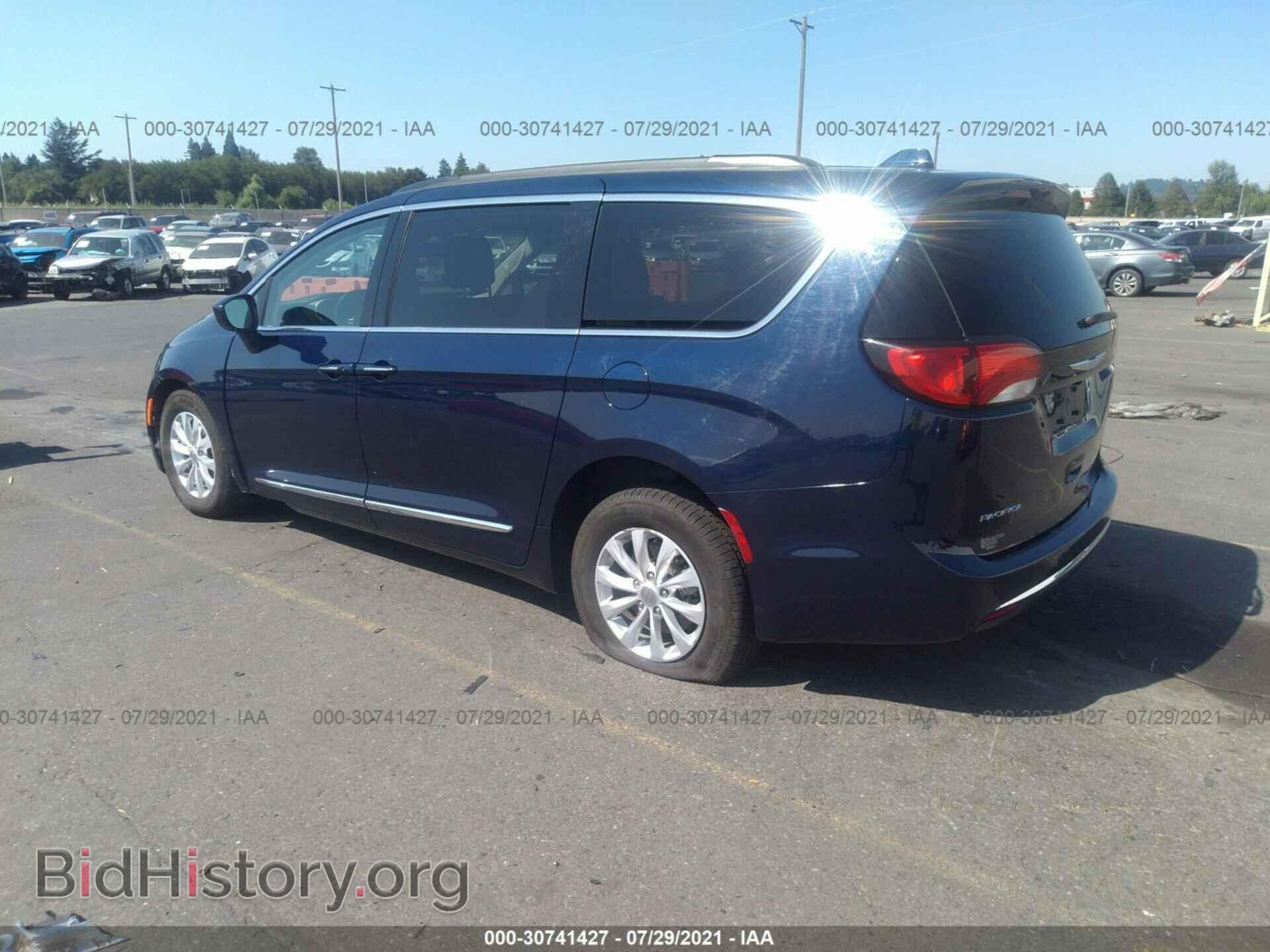 2017 CHRYSLER PACIFICA - VIN: 2C4RC1BG5HR538127 - Photo 3
