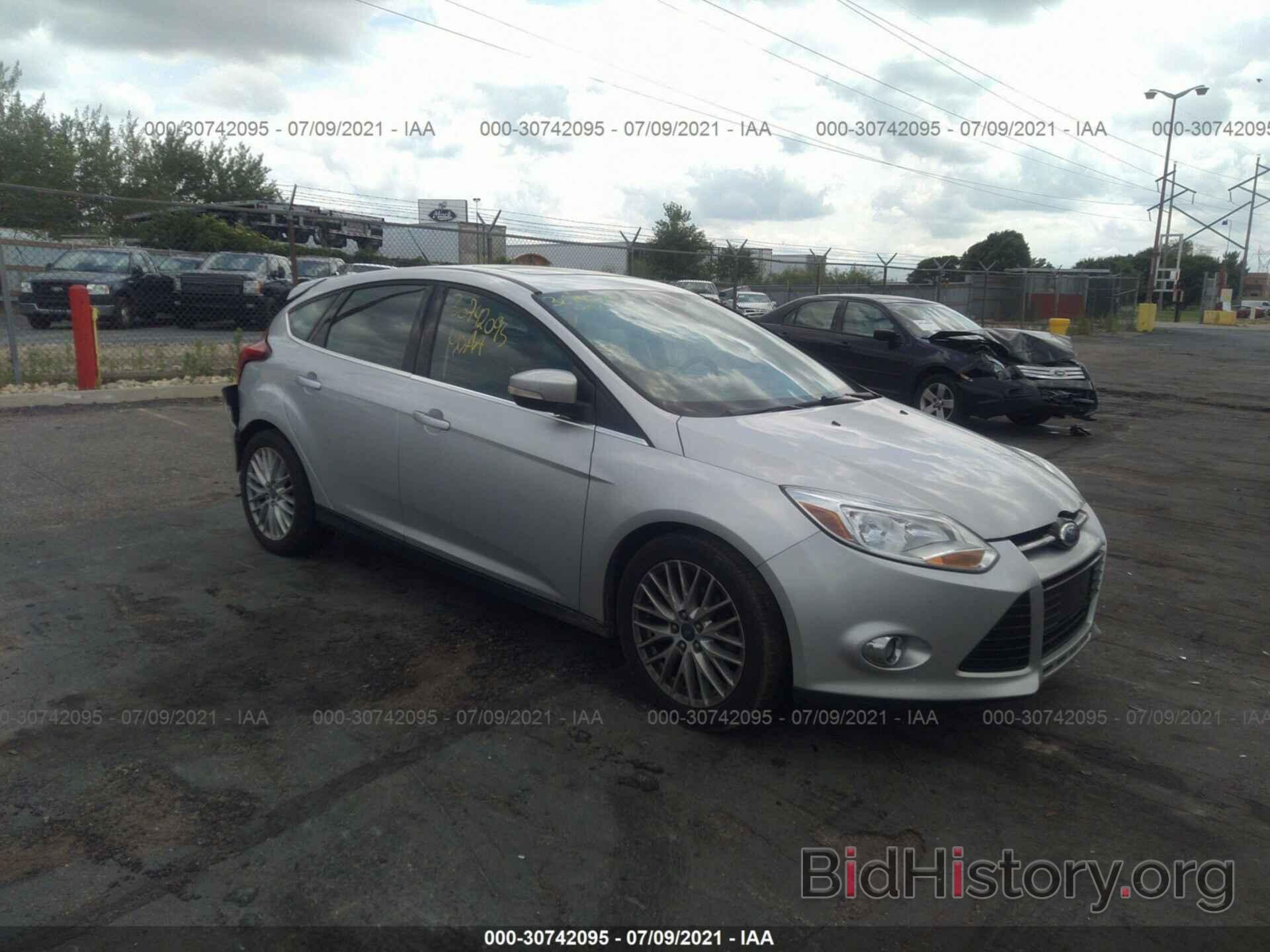 Photo 1FAHP3M29CL263155 - FORD FOCUS 2012