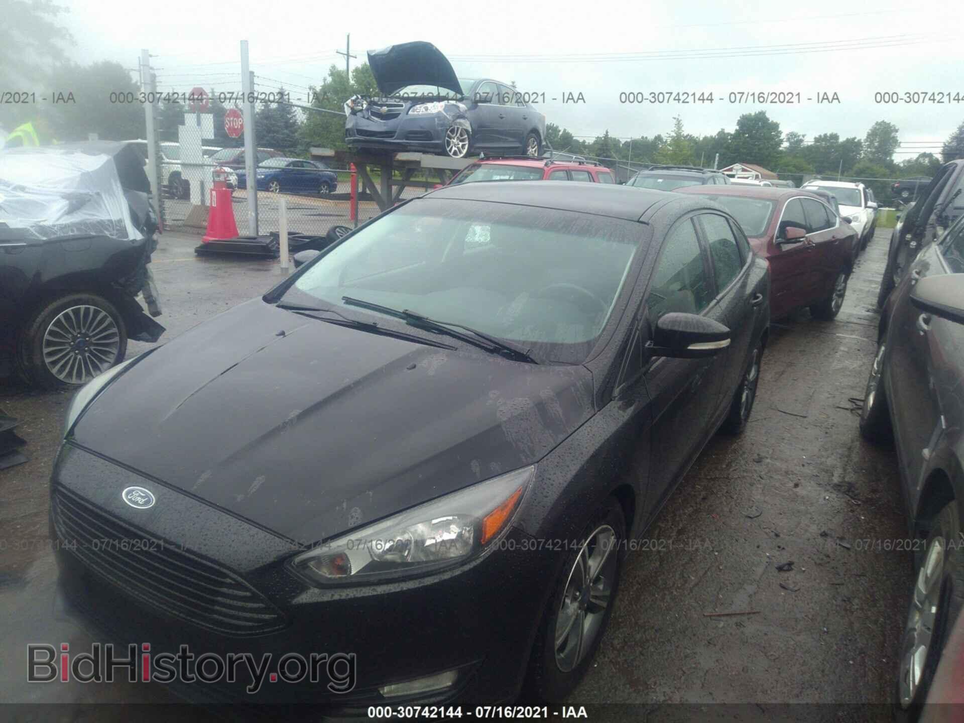 2017 FORD FOCUS - VIN: 1FADP3FE7HL276371 - Photo 2