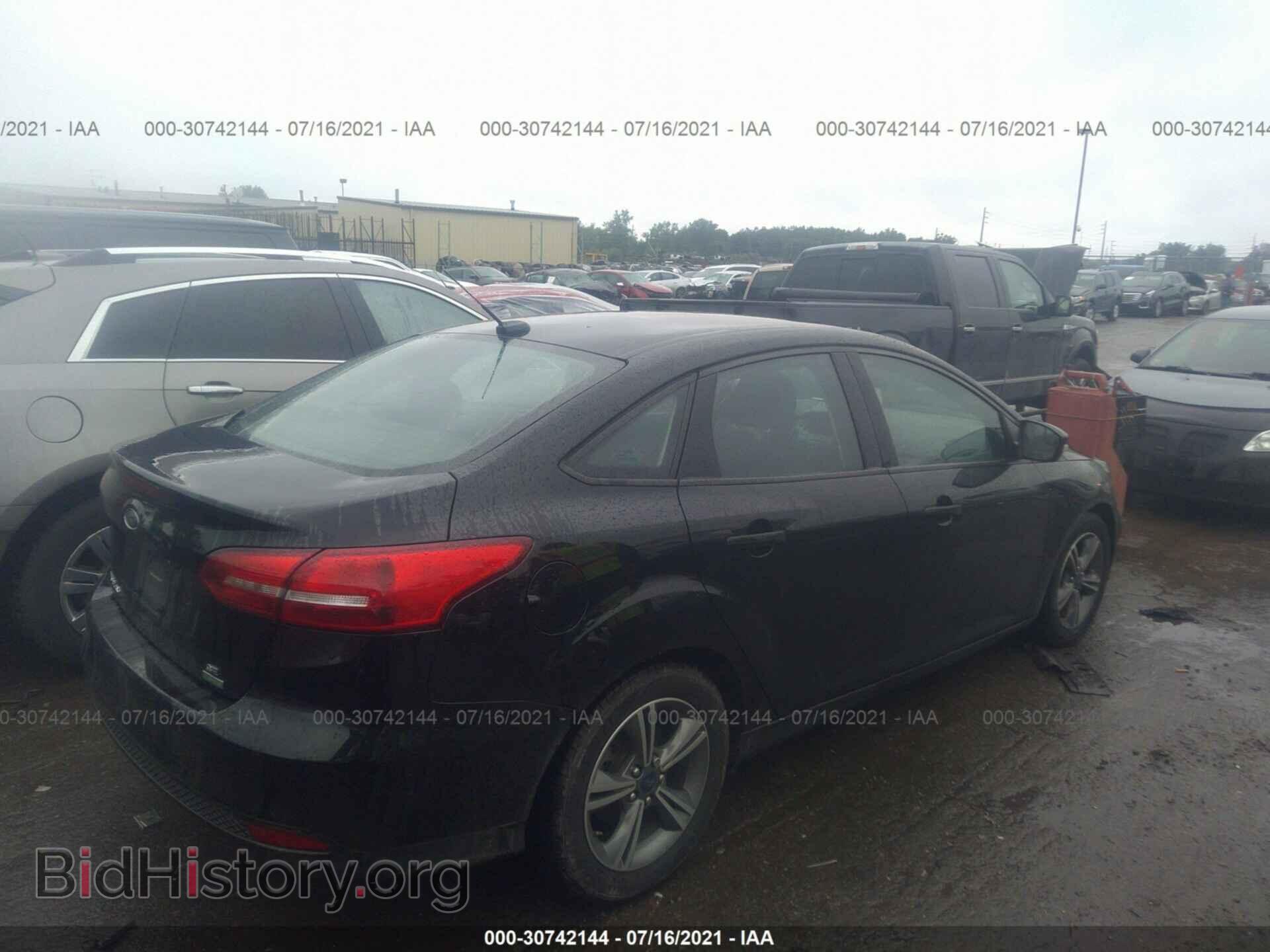 2017 FORD FOCUS - VIN: 1FADP3FE7HL276371 - Photo 4