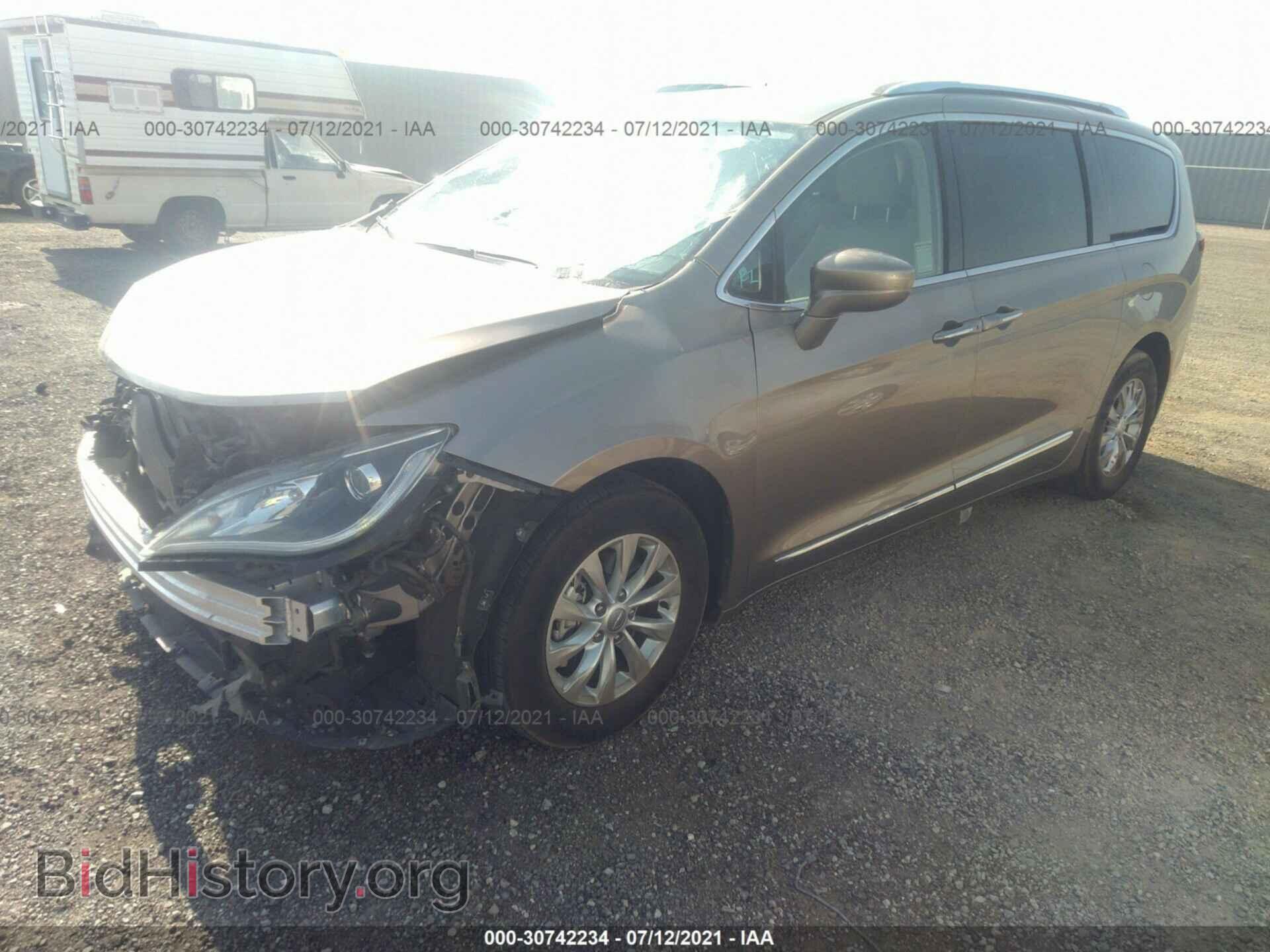 2018 CHRYSLER PACIFICA - VIN: 2C4RC1EG9JR121109 - Photo 2