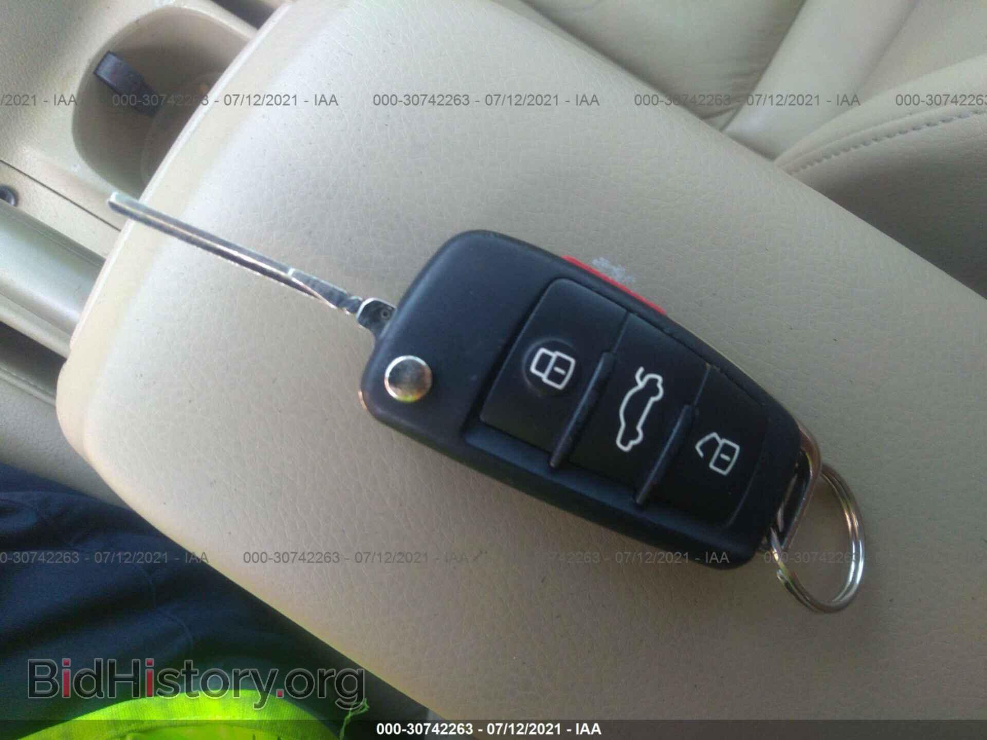 2008 AUDI A4 - VIN: WAUDF78EX8A052828 - Фото 11