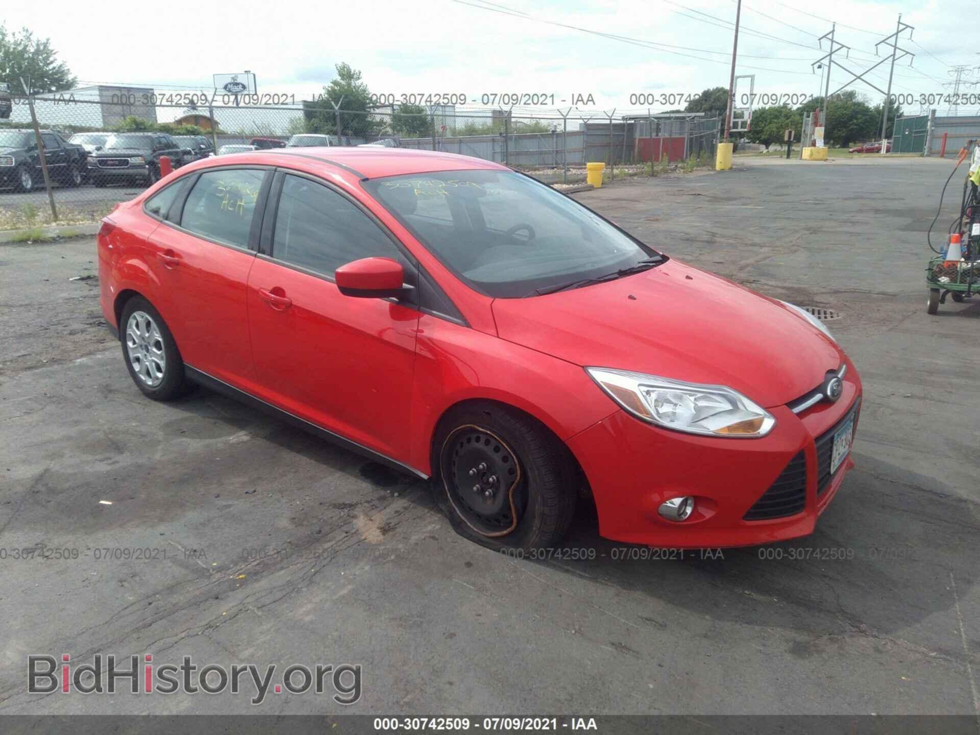 Photo 1FAHP3F26CL451354 - FORD FOCUS 2012