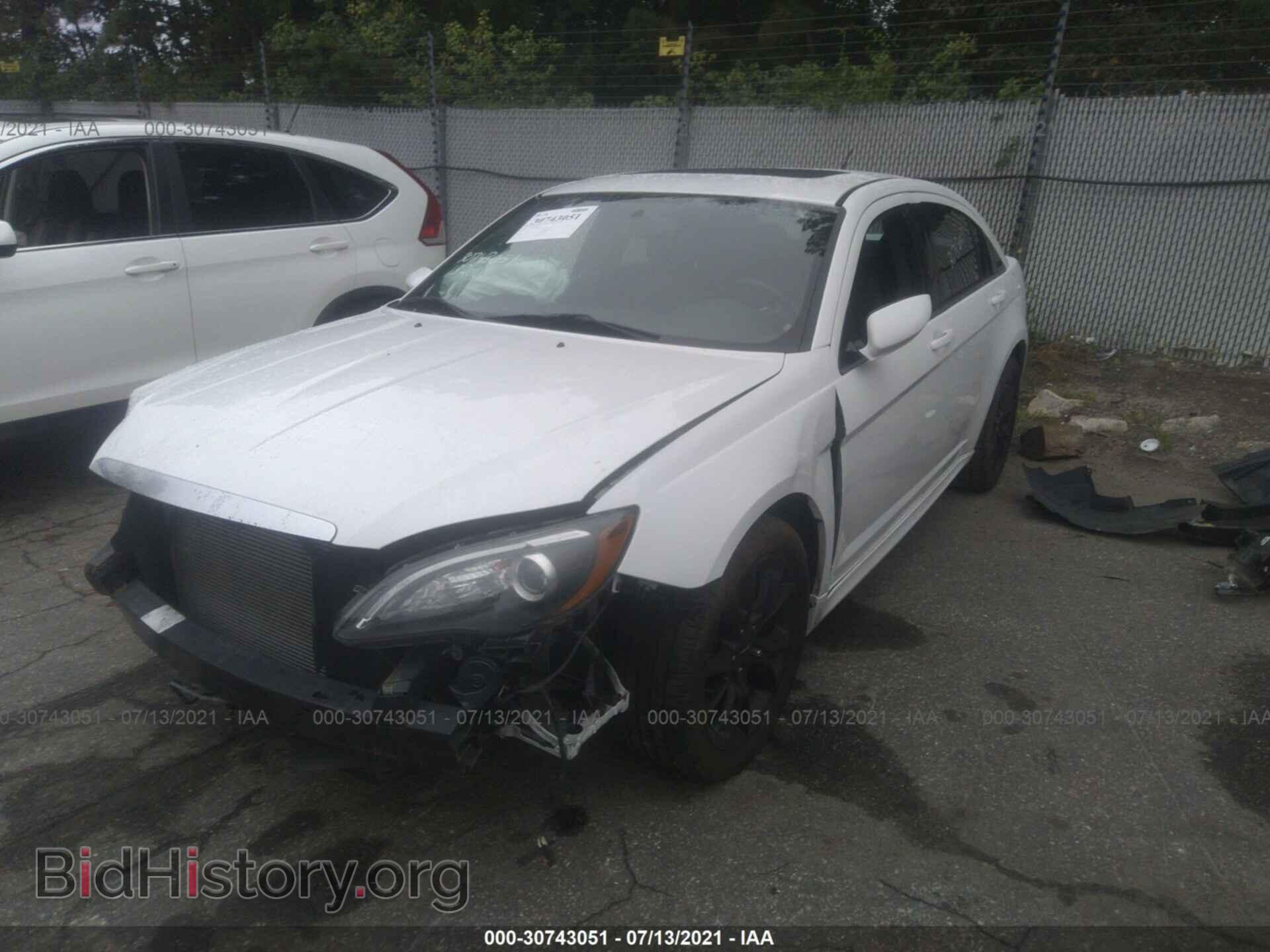 2013 CHRYSLER 200 - VIN: 1C3CCBCG0DN719237 - Photo 2