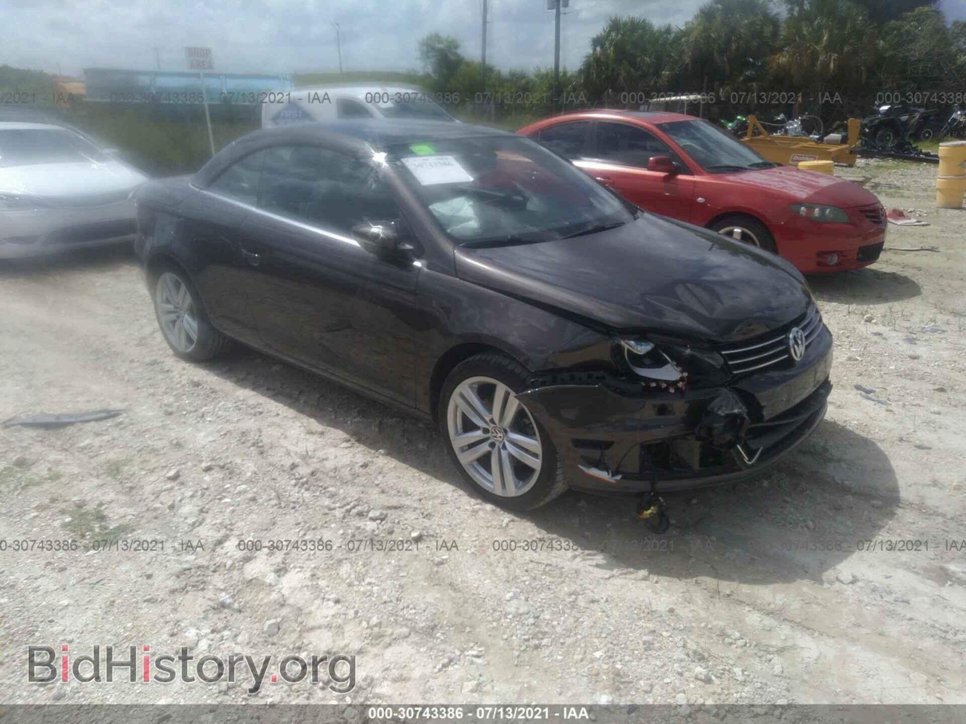 Photo WVWFW8AHXDV007767 - VOLKSWAGEN EOS 2013