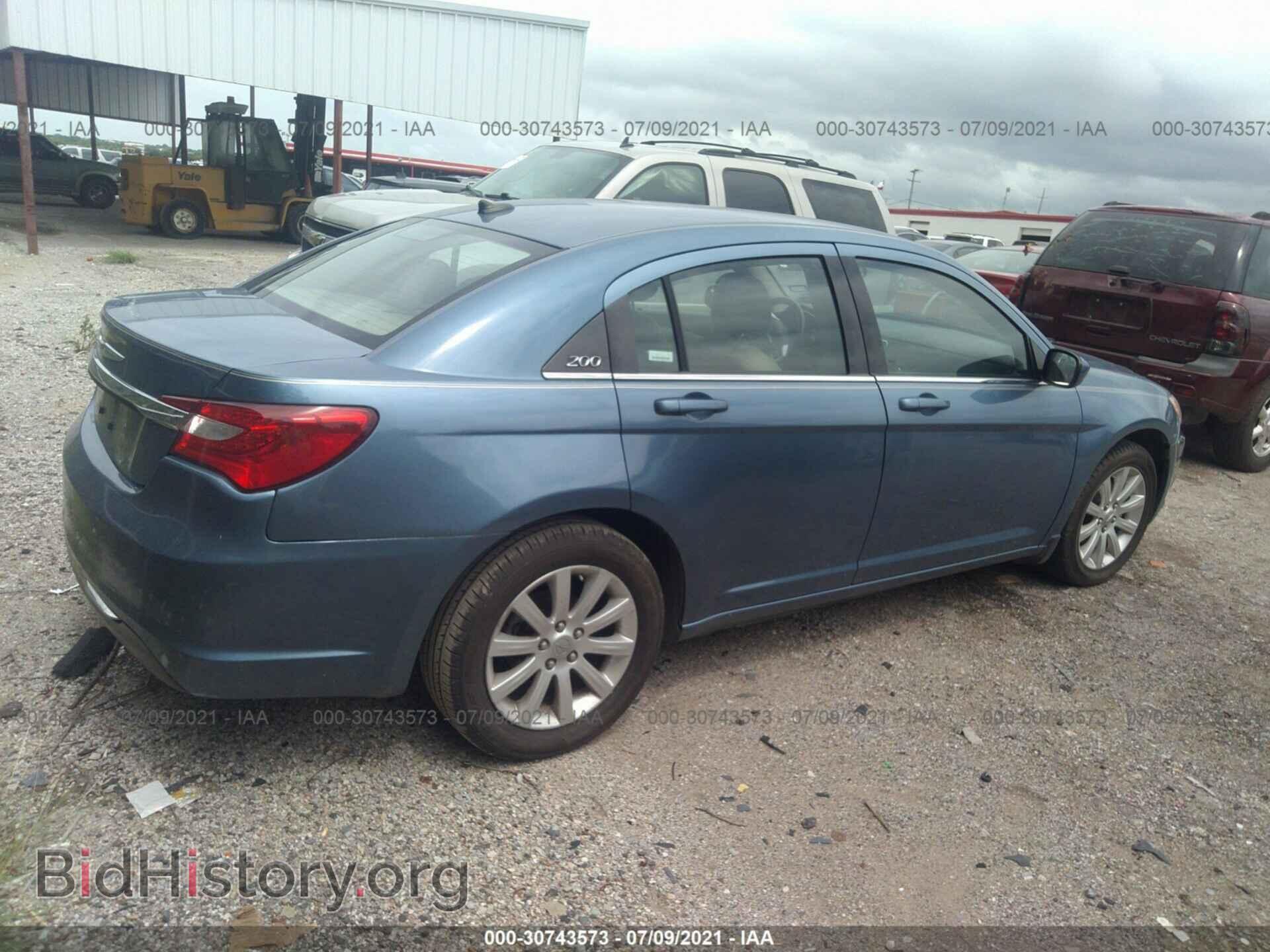 2011 CHRYSLER 200 - VIN: 1C3BC1FBXBN576087 - Фото 4