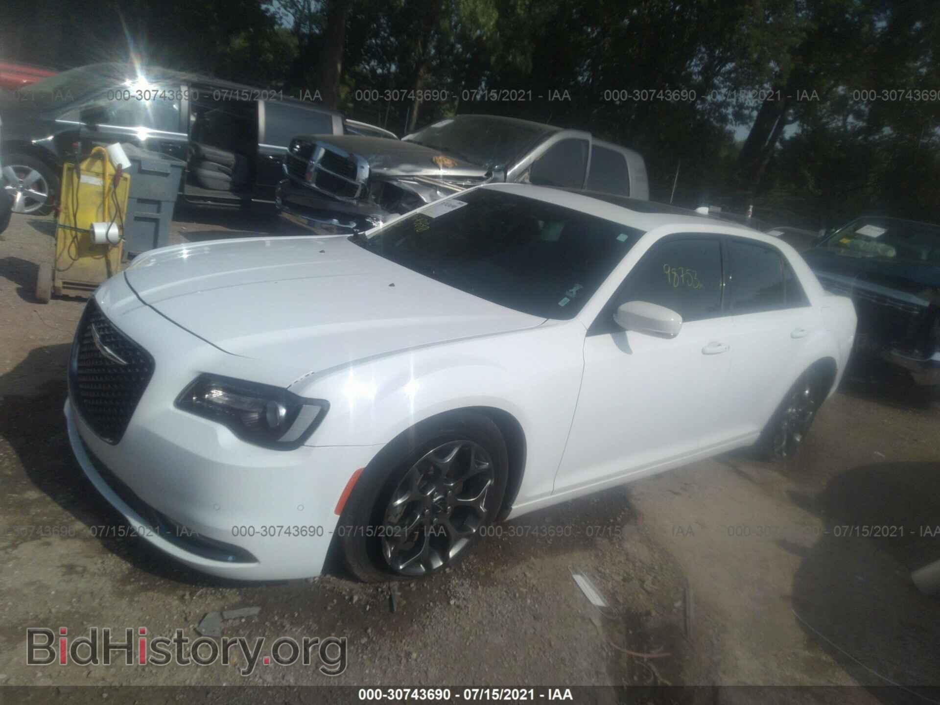 2015 CHRYSLER 300 - VIN: 2C3CCAGG2FH922789 - Фото 2