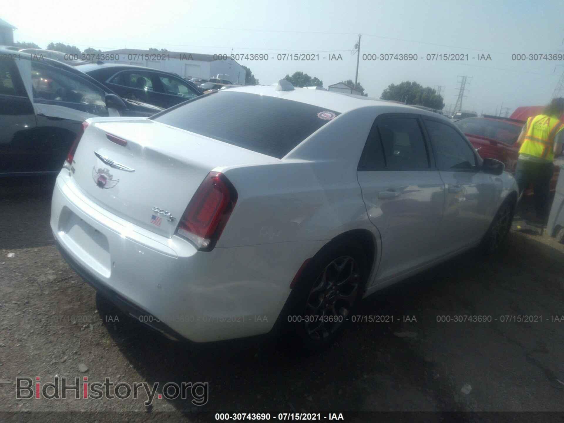 2015 CHRYSLER 300 - VIN: 2C3CCAGG2FH922789 - Фото 4