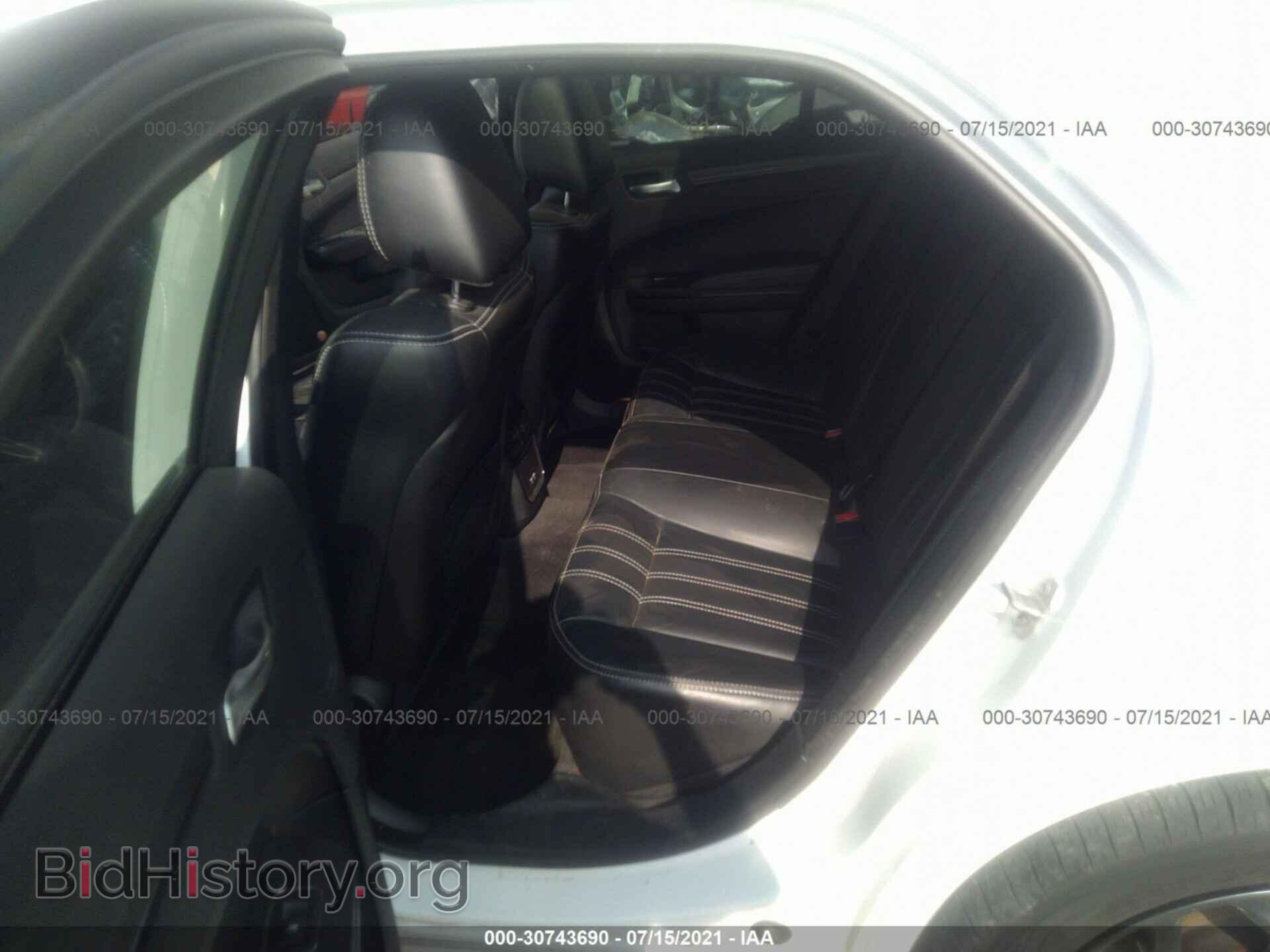 2015 CHRYSLER 300 - VIN: 2C3CCAGG2FH922789 - Фото 8