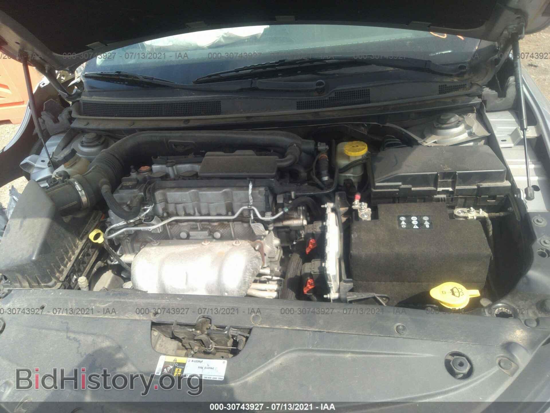 2015 CHRYSLER 200 - VIN: 1C3CCCAB3FN575439 - Фото 10