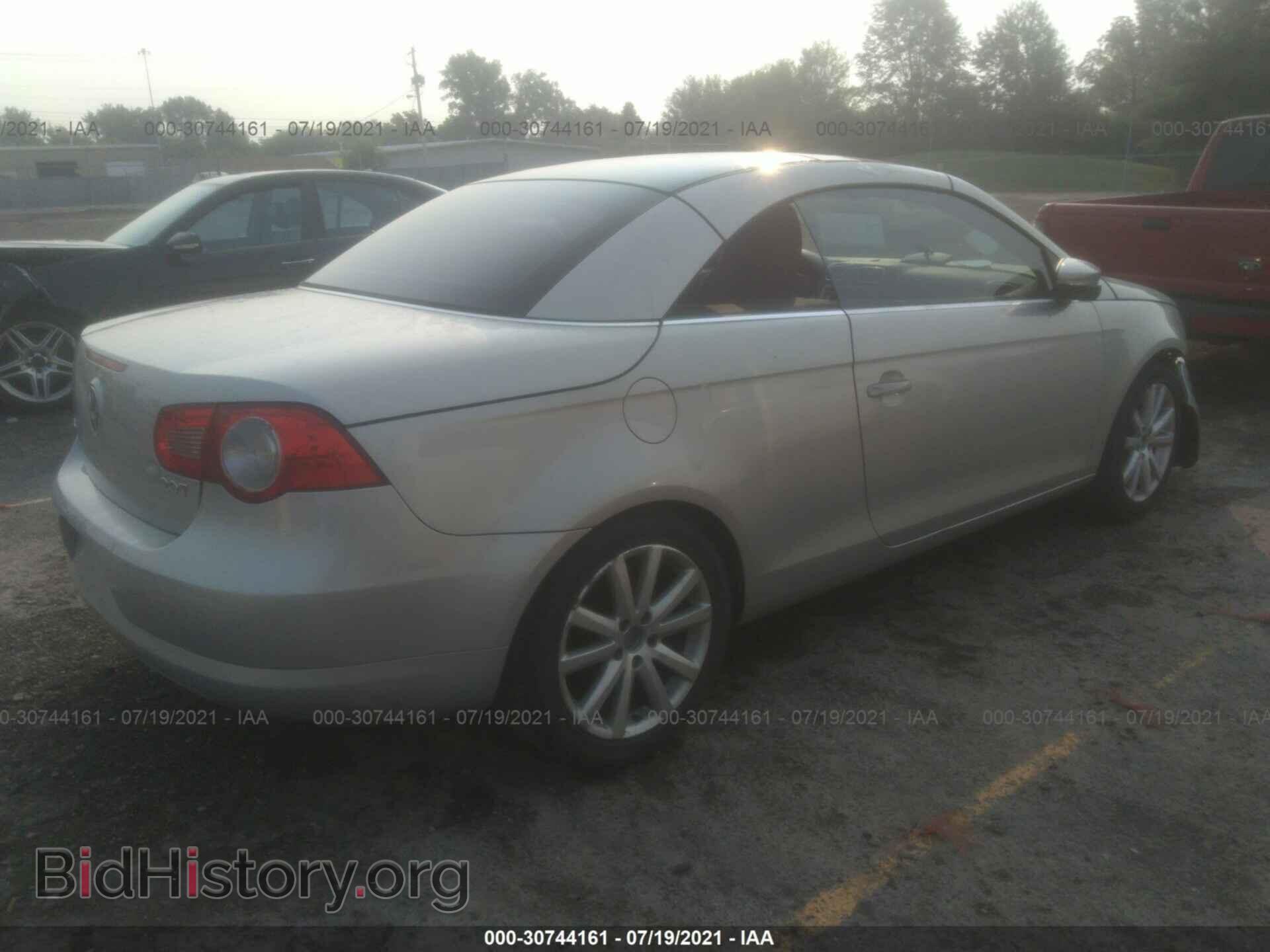 2009 VOLKSWAGEN EOS - VIN: WVWBA71F69V015572 - Фото 4