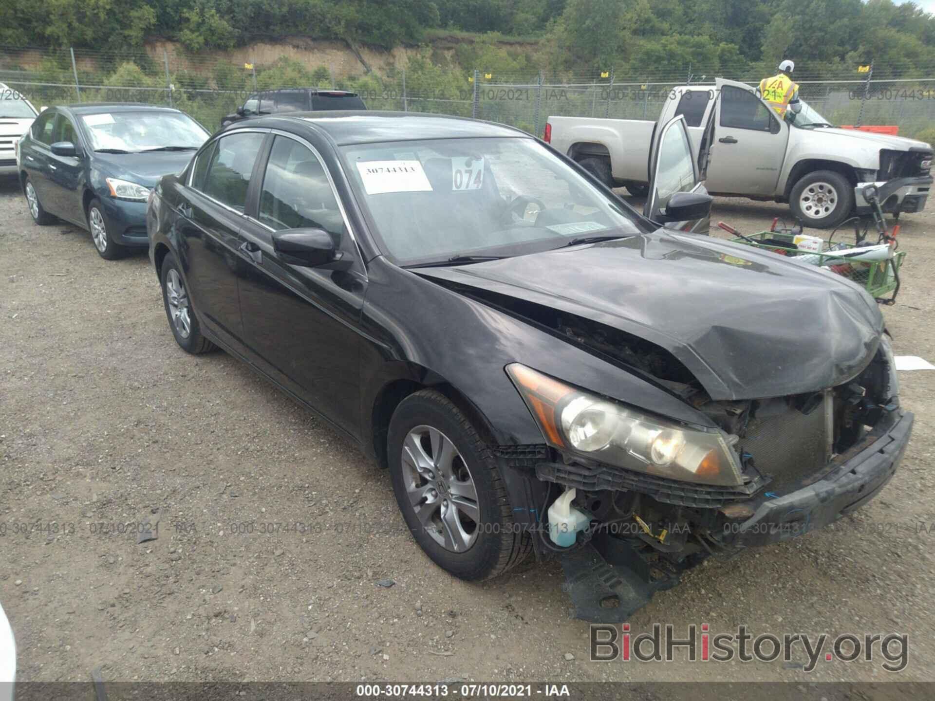 Photo 1HGCP2F69CA069401 - HONDA ACCORD SDN 2012