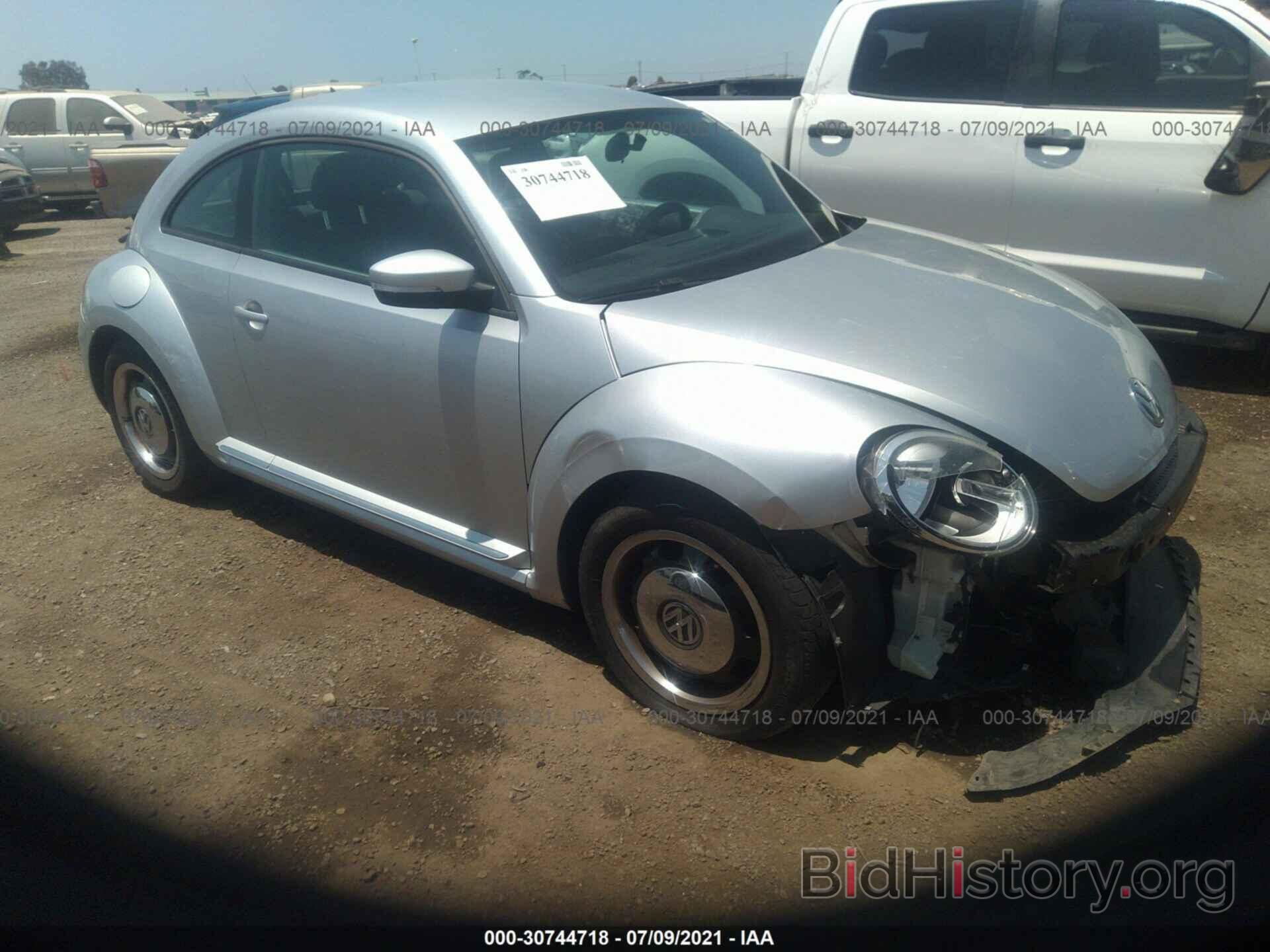 Photo 3VWJP7AT0DM618601 - VOLKSWAGEN BEETLE COUPE 2013