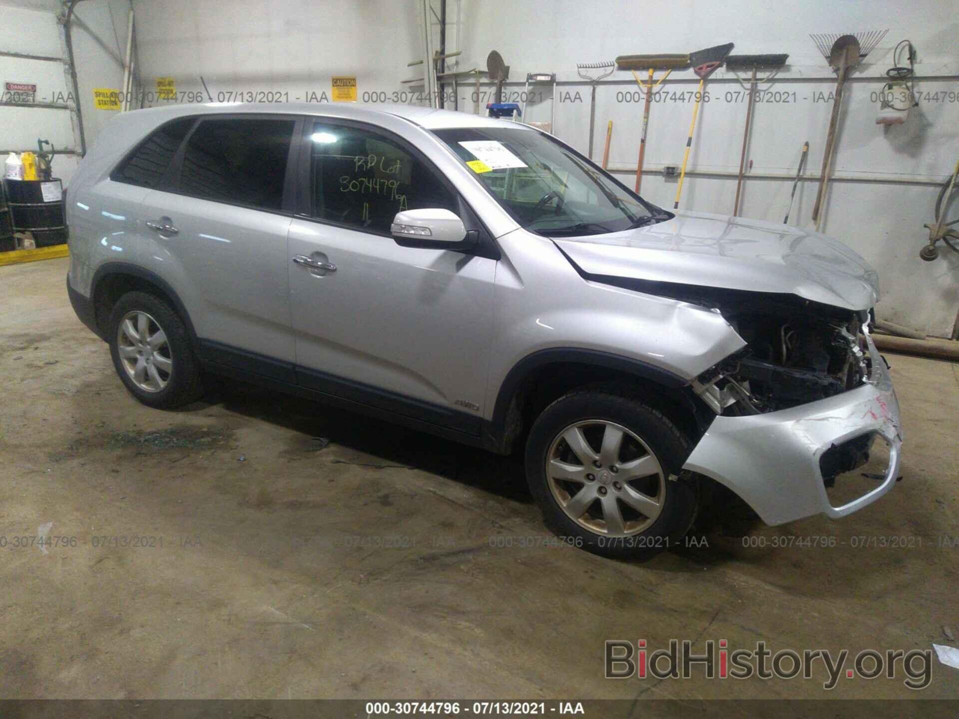 Photo 5XYKTCA18BG097602 - KIA SORENTO 2011