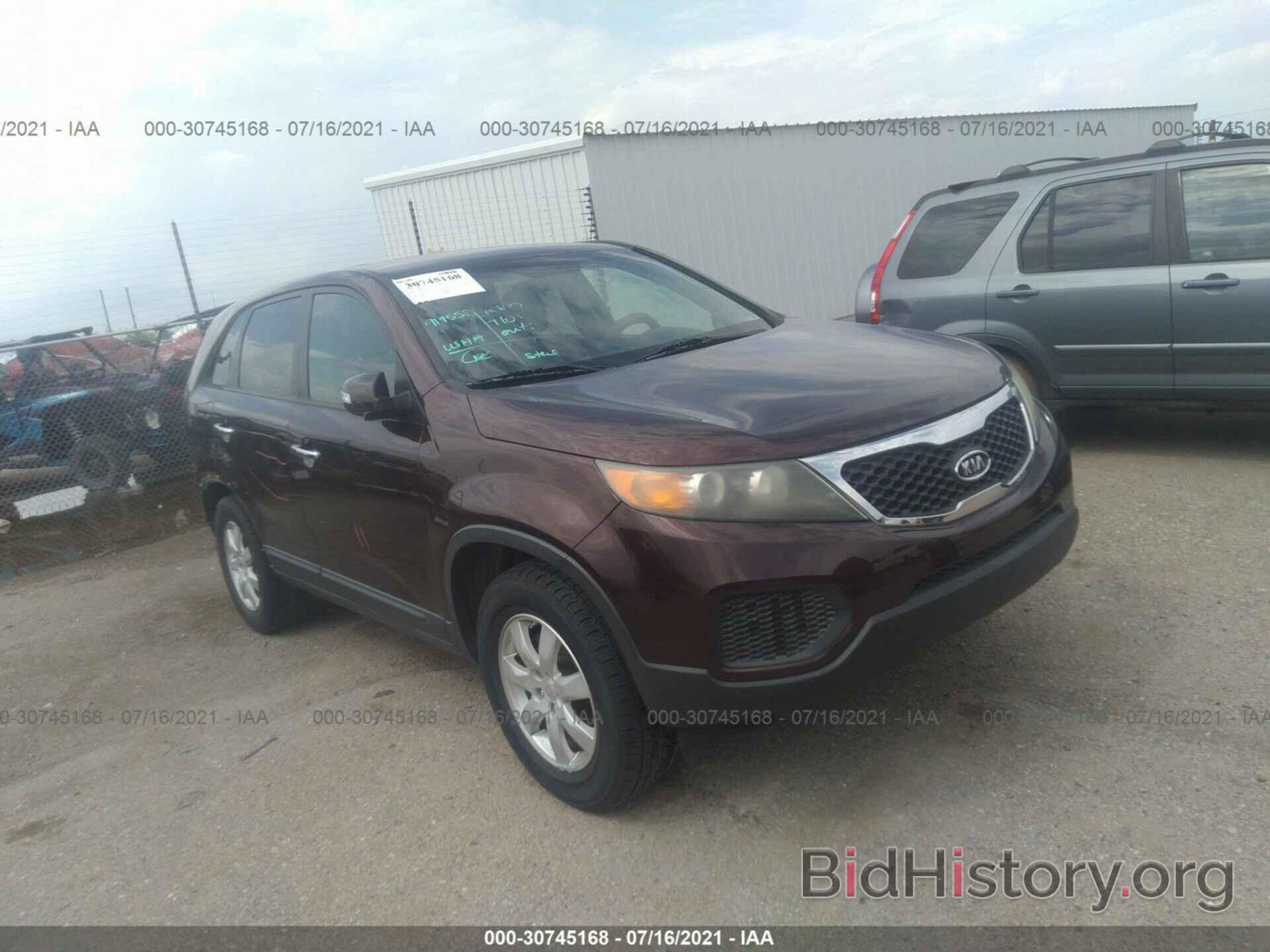 Photo 5XYKT3A13BG060666 - KIA SORENTO 2011