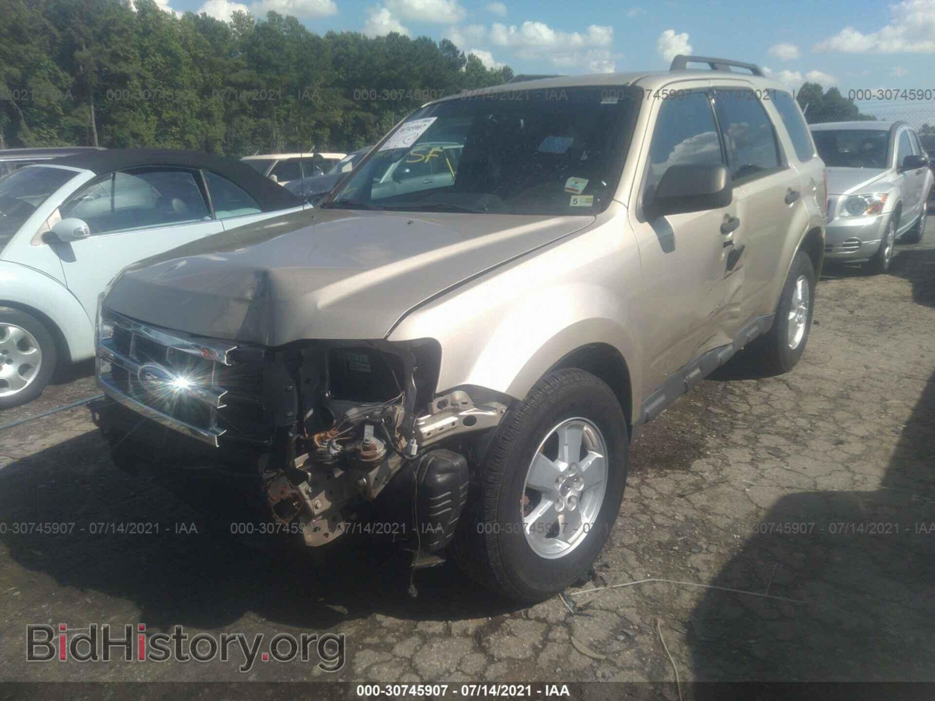 2012 FORD ESCAPE - VIN: 1FMCU0D71CKB81879 - Фото 2