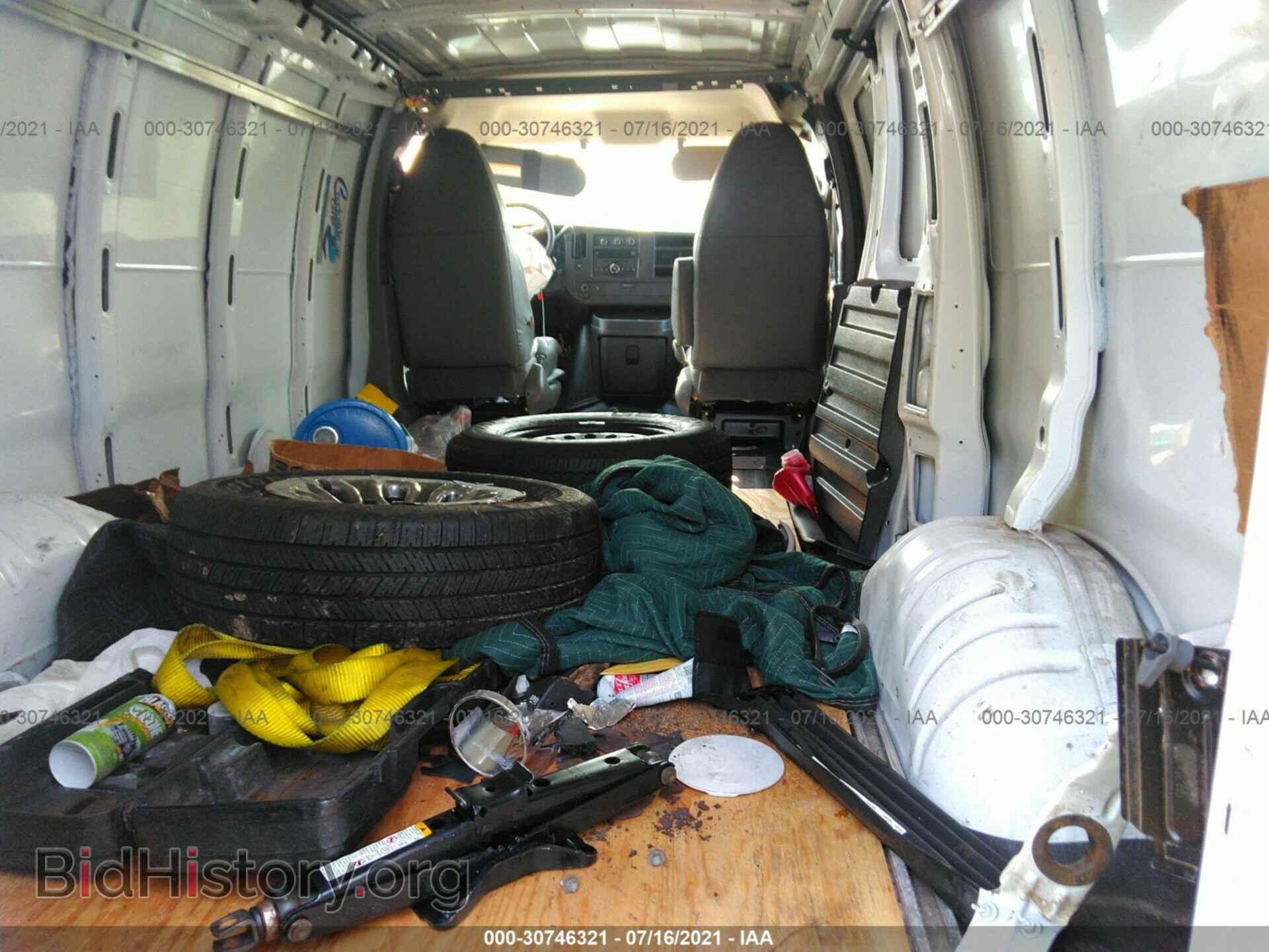 2012 CHEVROLET EXPRESS CARGO VAN - VIN: 1GCSGAFX5C1179892 - Photo 8