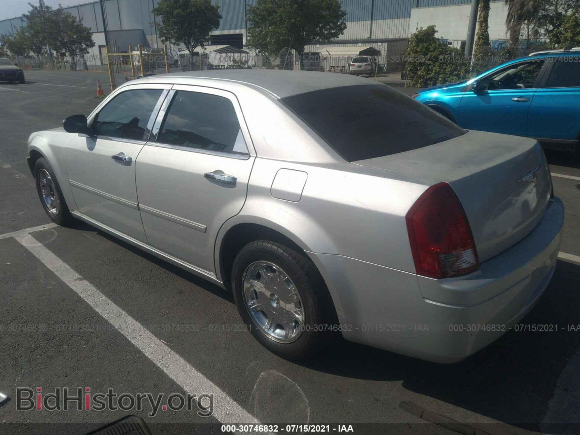 2007 CHRYSLER 300 - VIN: 2C3KA43R77H829357 - Фото 3