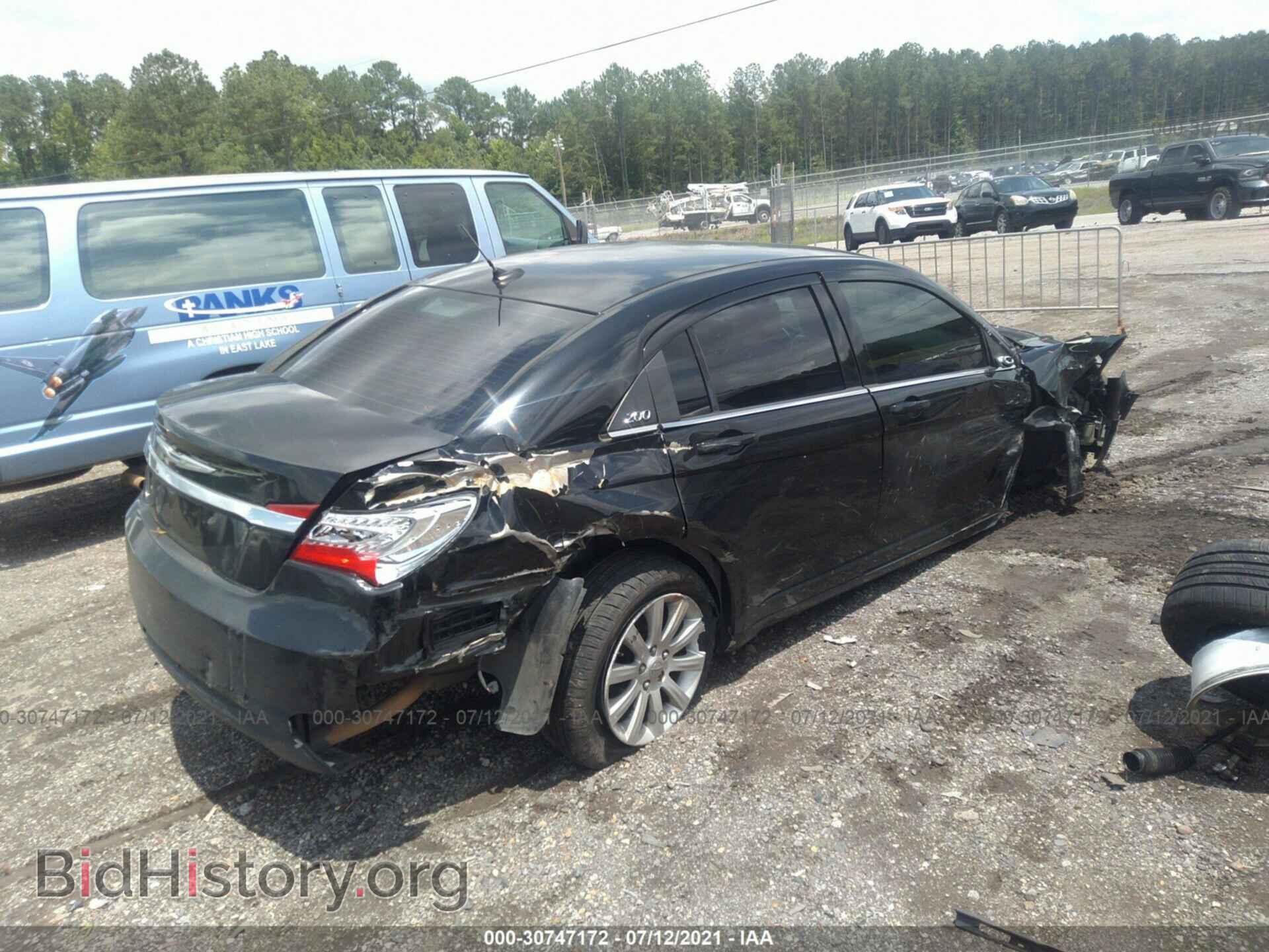 2012 CHRYSLER 200 - VIN: 1C3CCBBB5CN217599 - Фото 4