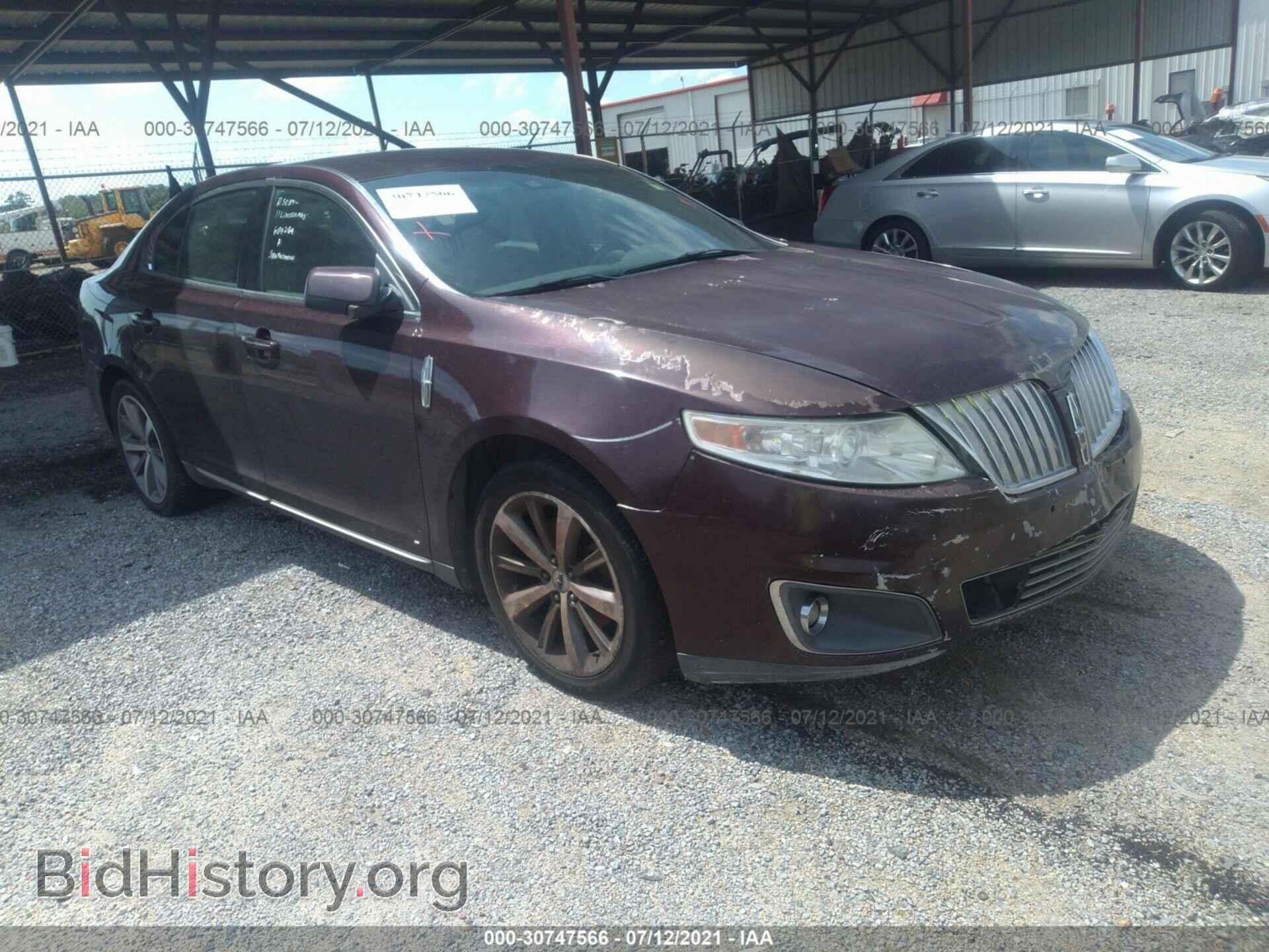 Photo 1LNHL9DR9BG604269 - LINCOLN MKS 2011