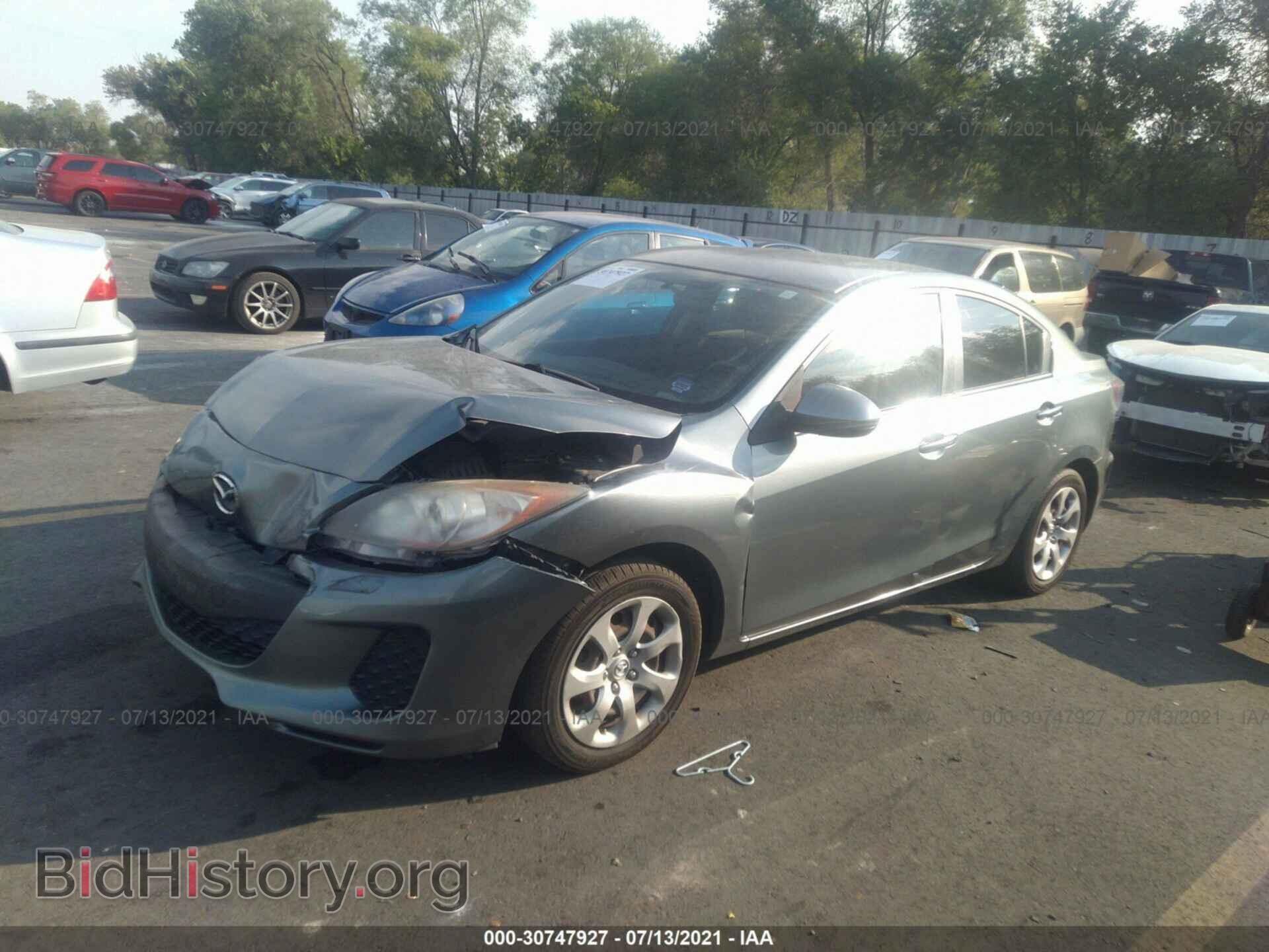2012 MAZDA MAZDA3 - VIN: JM1BL1UF7C1588966 - Фото 2