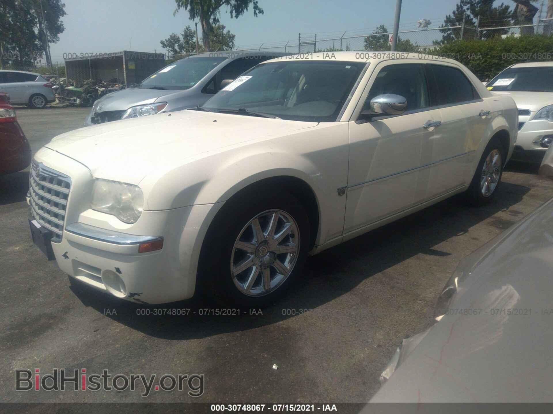 2007 CHRYSLER 300 - VIN: 2C3KA63H27H849373 - Фото 2