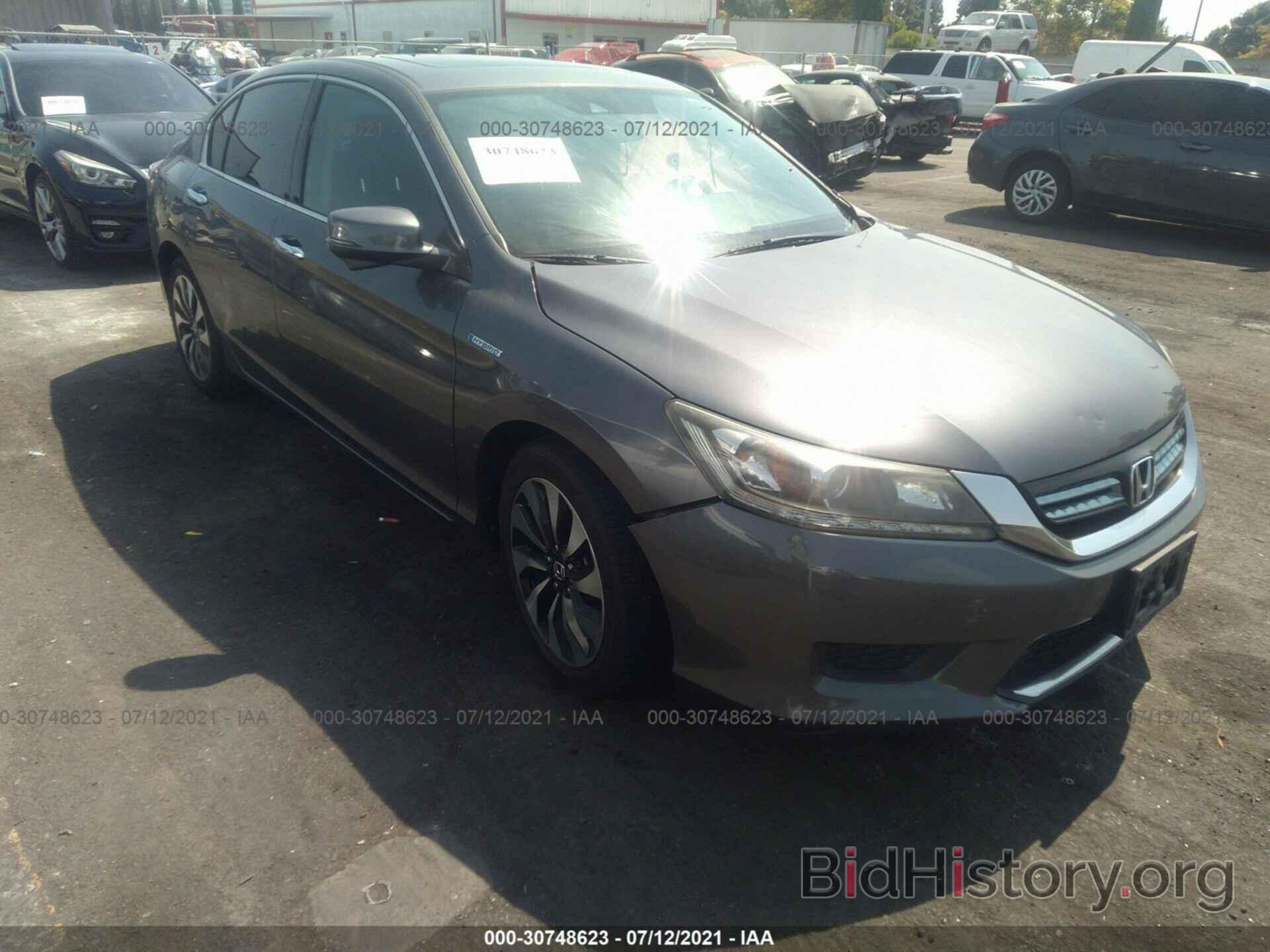 Photo 1HGCR6F58FA010627 - HONDA ACCORD HYBRID 2015