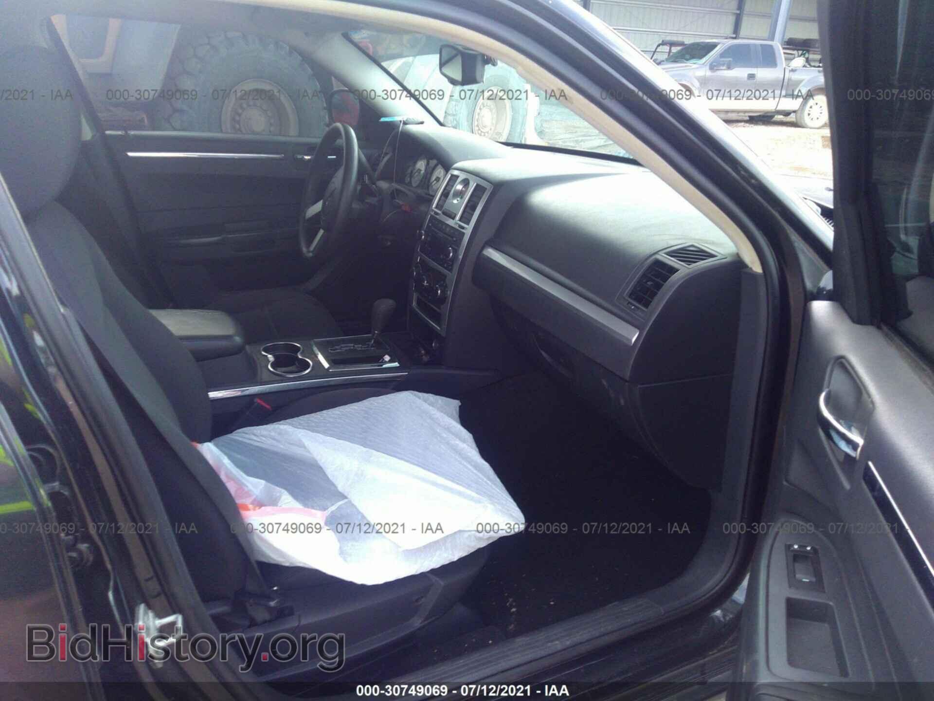 2010 CHRYSLER 300 - VIN: 2C3CA4CD6AH138983 - Фото 5