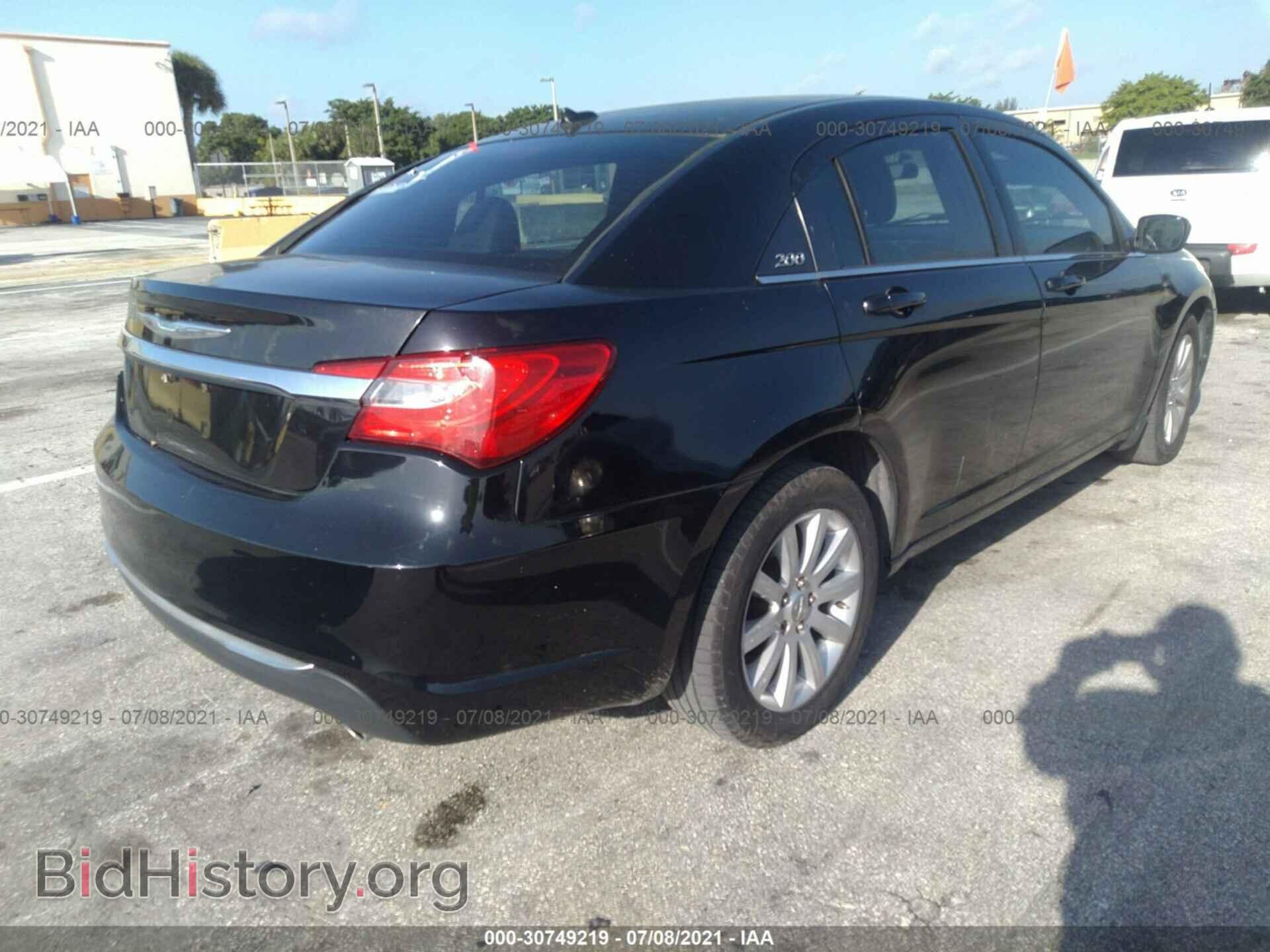 2012 CHRYSLER 200 - VIN: 1C3CCBBG3CN106500 - Фото 4