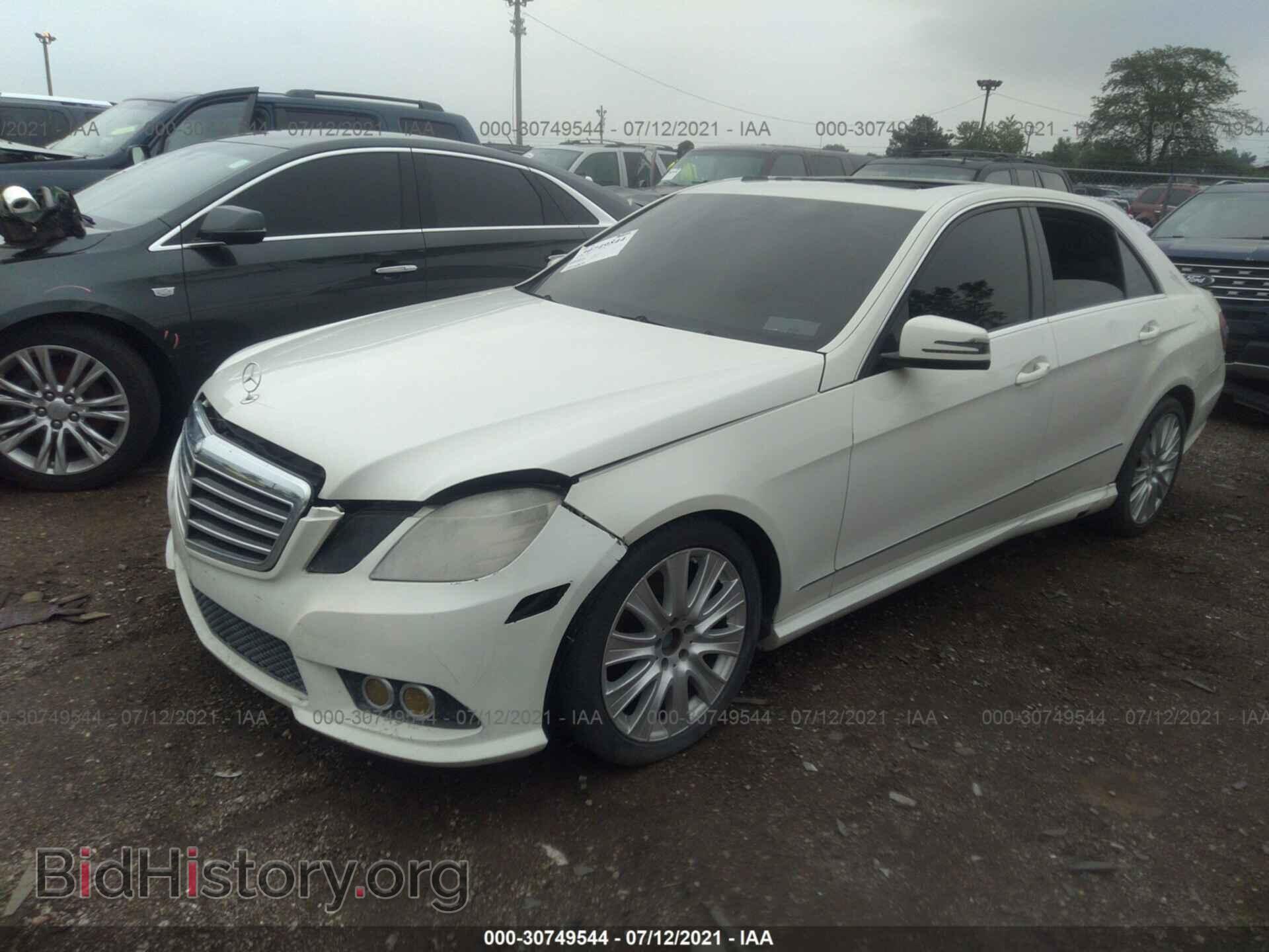 2010 MERCEDES-BENZ E-CLASS - VIN: WDDHF8HB8AA260945 - Фото 2