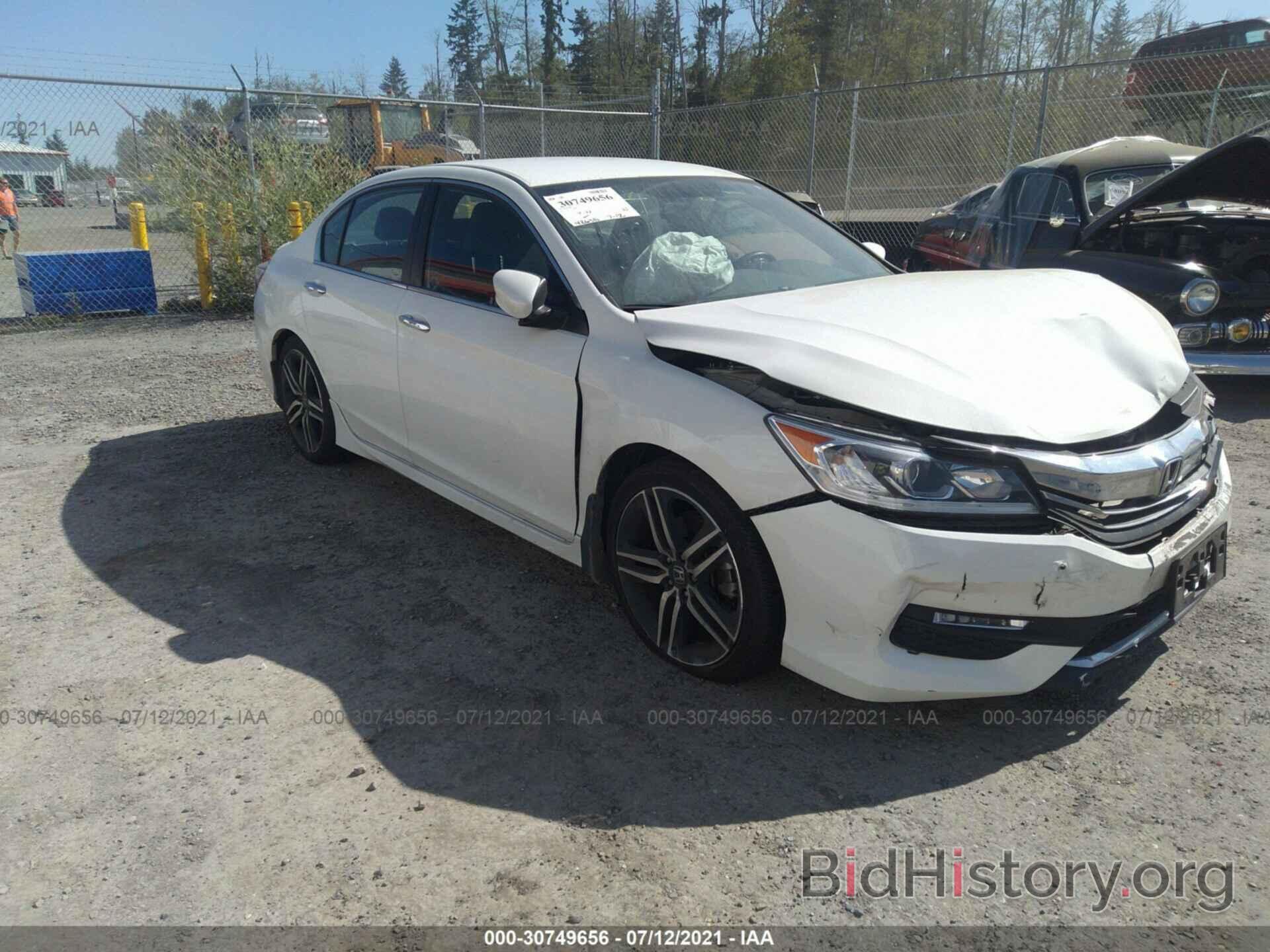 Photo 1HGCR2F56HA208909 - HONDA ACCORD SEDAN 2017