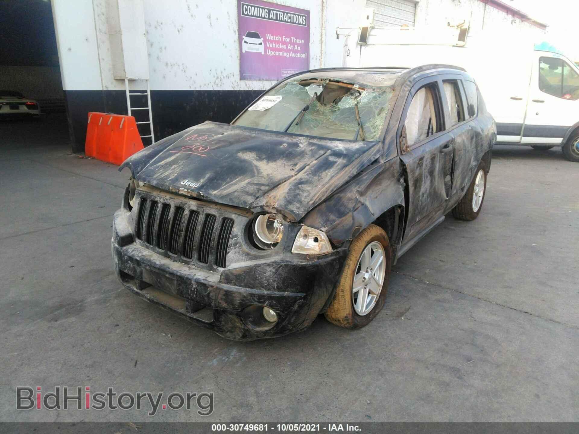 2007 JEEP COMPASS - VIN: 1J8FT47W27D123863 - Фото 2