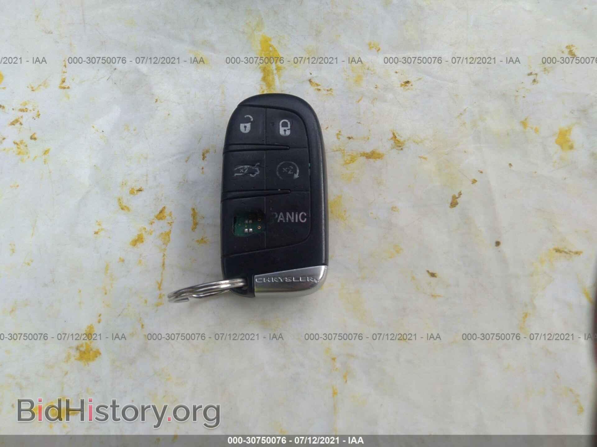 2012 CHRYSLER 300 - VIN: 2C3CCACG4CH249747 - Фото 11