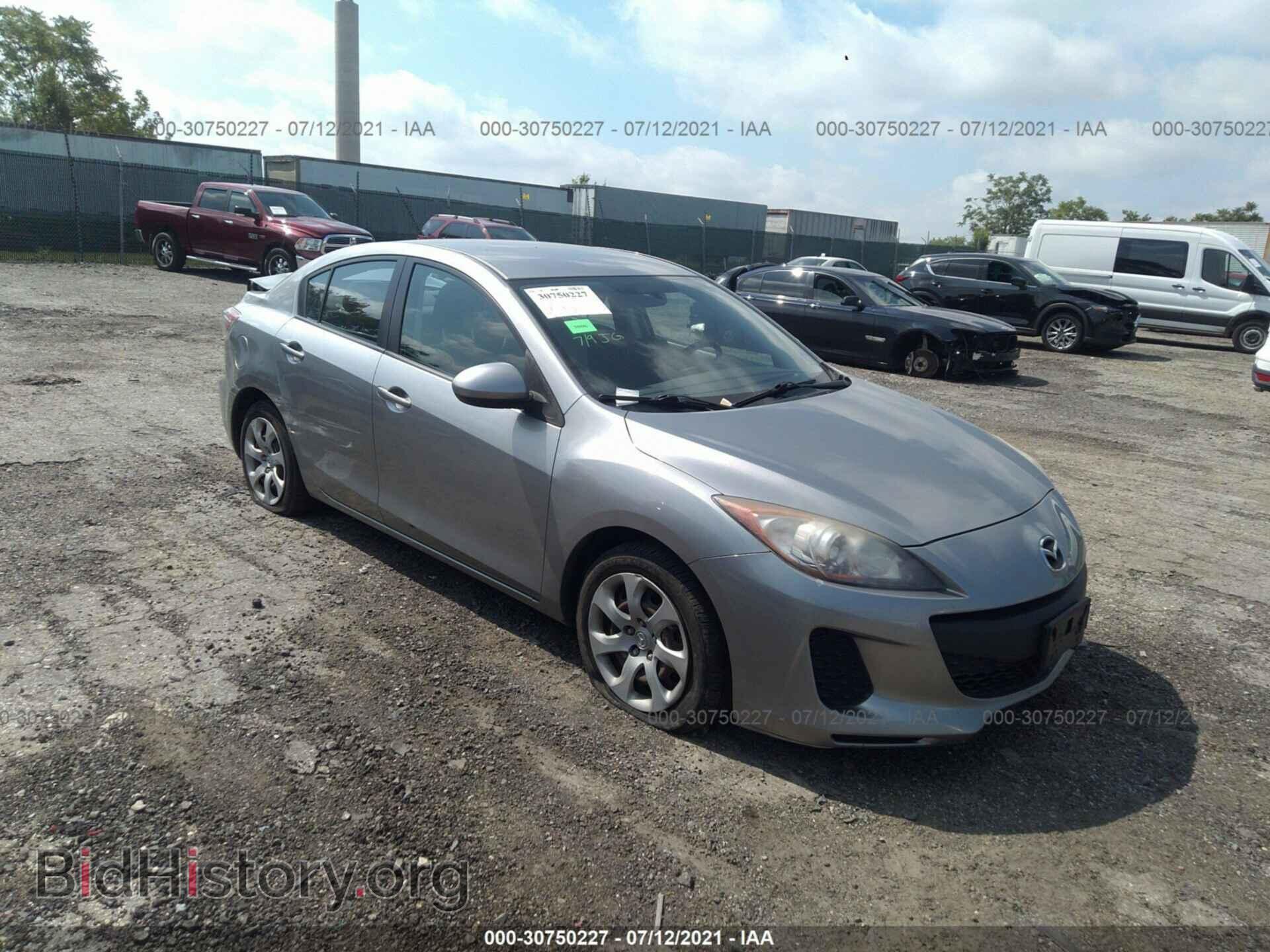 Фотография JM1BL1UF5C1597262 - MAZDA MAZDA3 2012