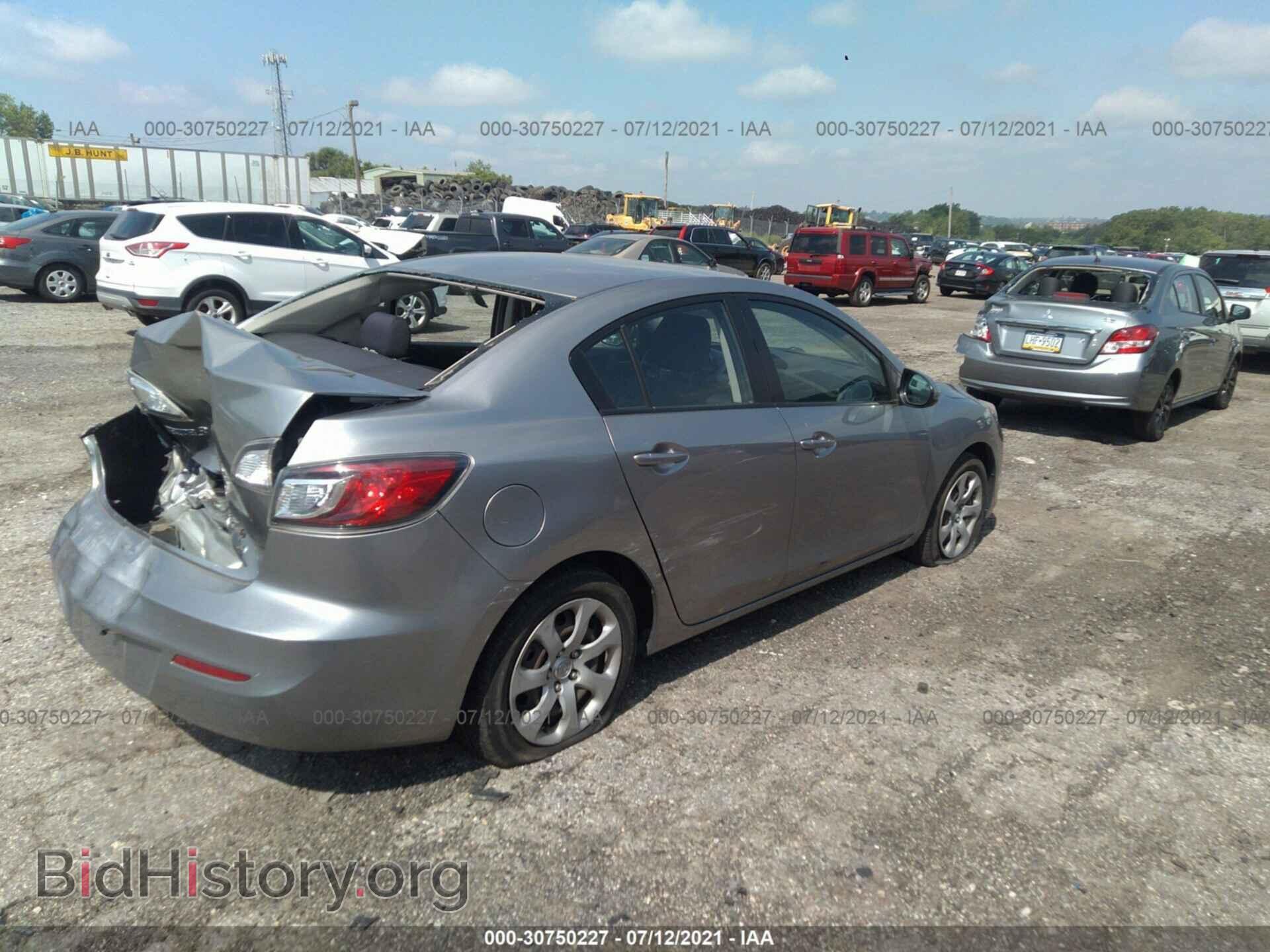 2012 MAZDA MAZDA3 - VIN: JM1BL1UF5C1597262 - Фото 4
