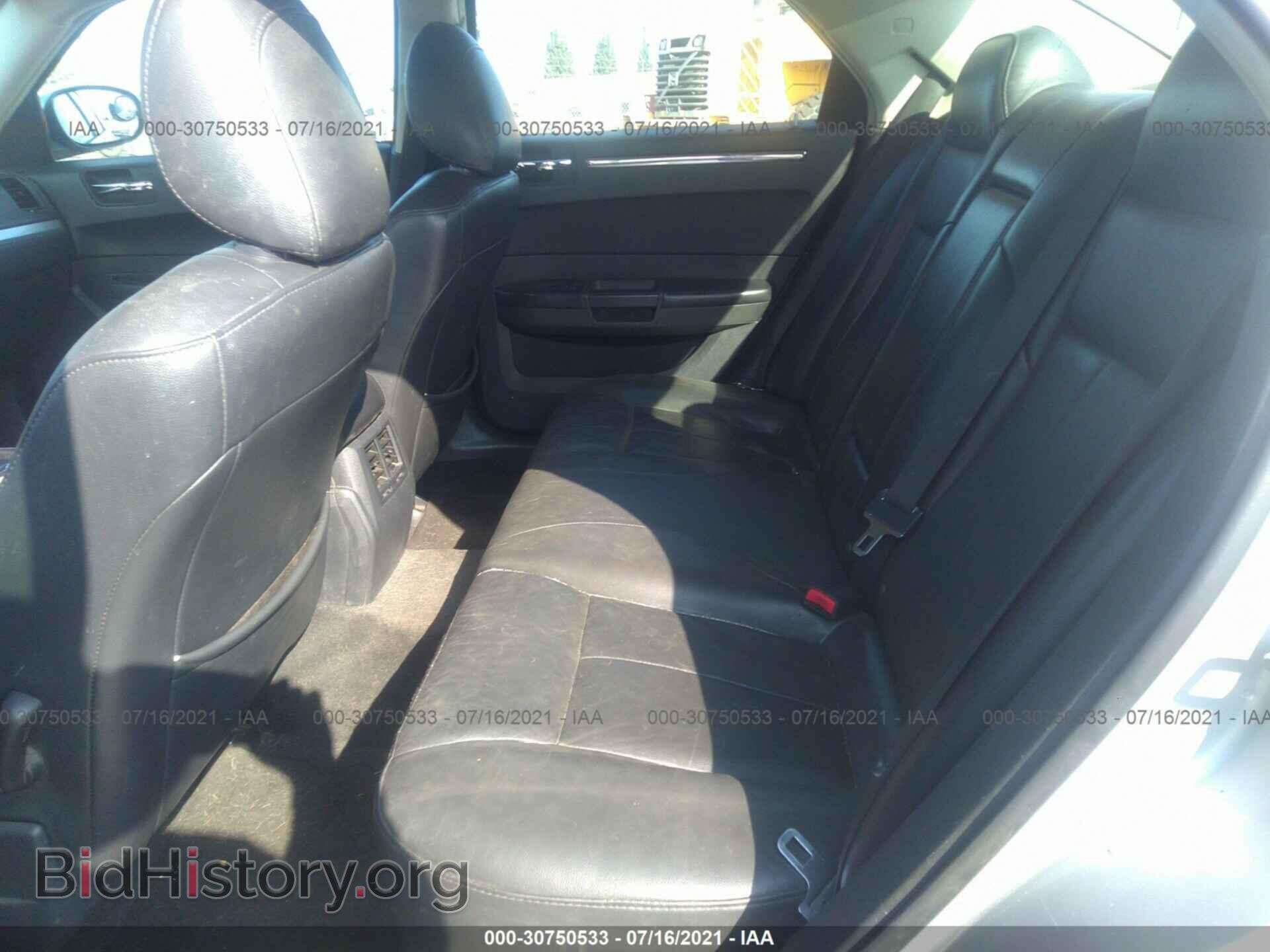 2010 CHRYSLER 300 - VIN: 2C3CA5CVXAH167790 - Фото 8