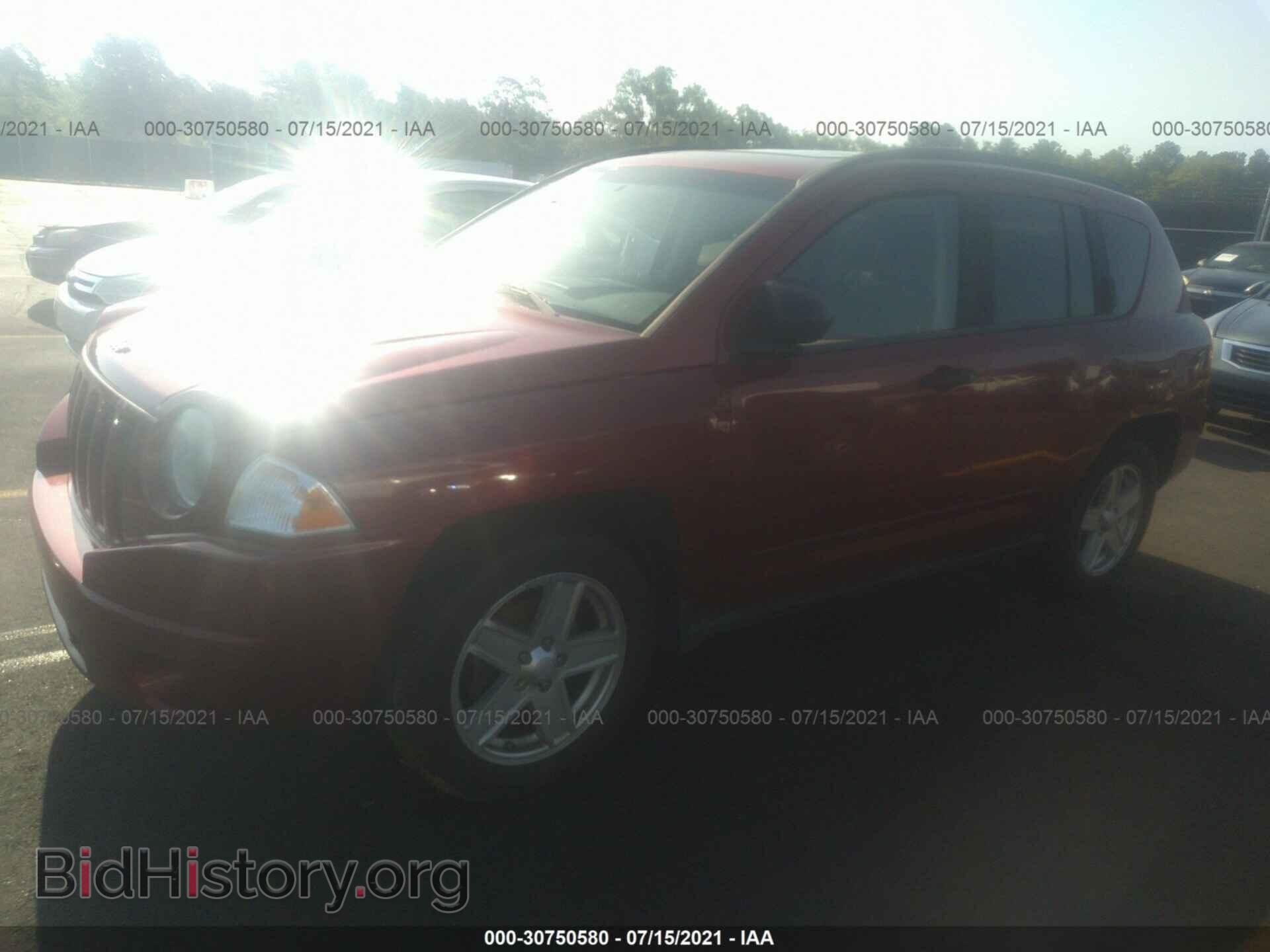 2008 JEEP COMPASS - VIN: 1J8FT47048D775848 - Фото 2