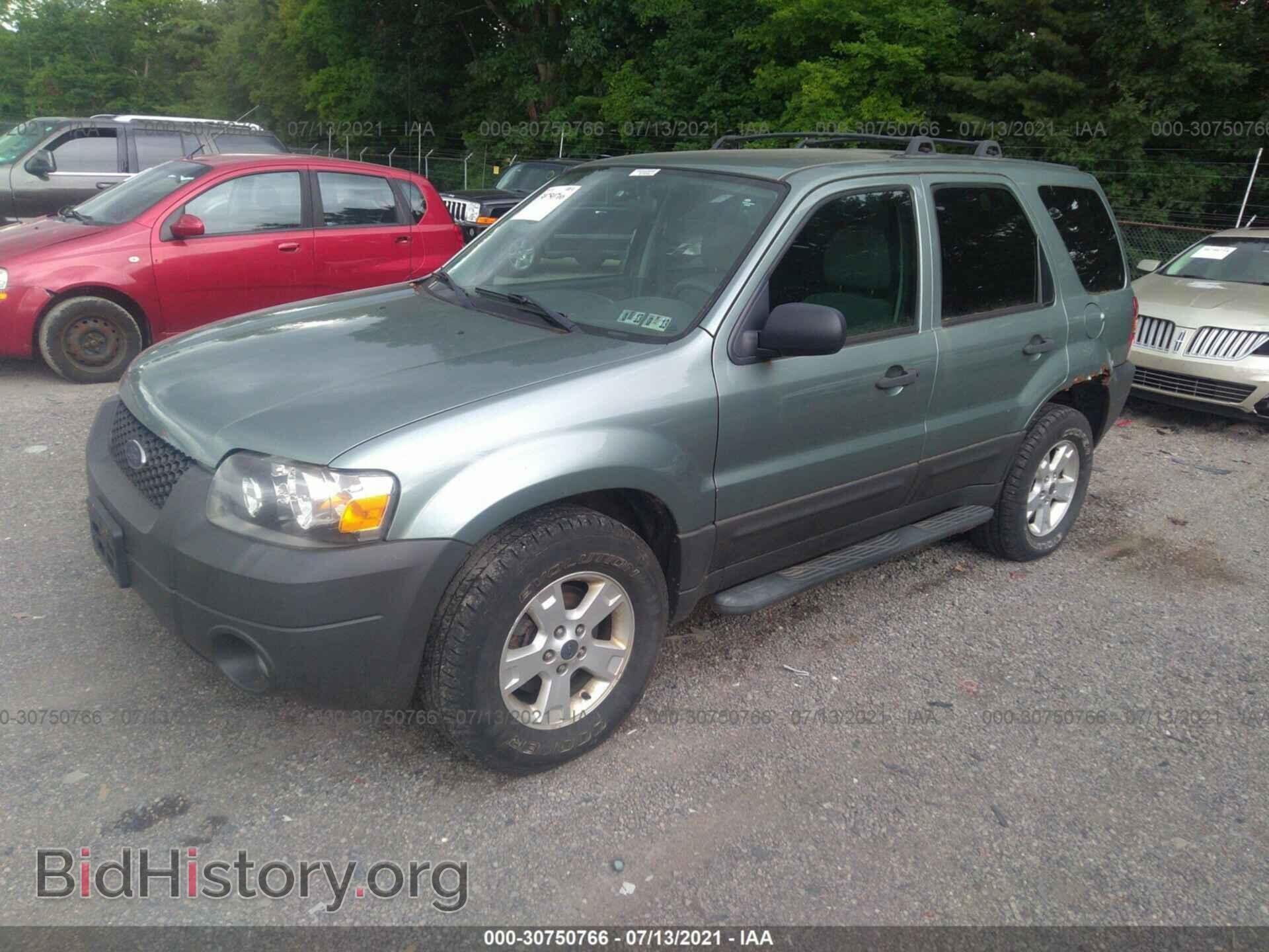 2007 FORD ESCAPE - VIN: 1FMYU93107KB19628 - Фото 2