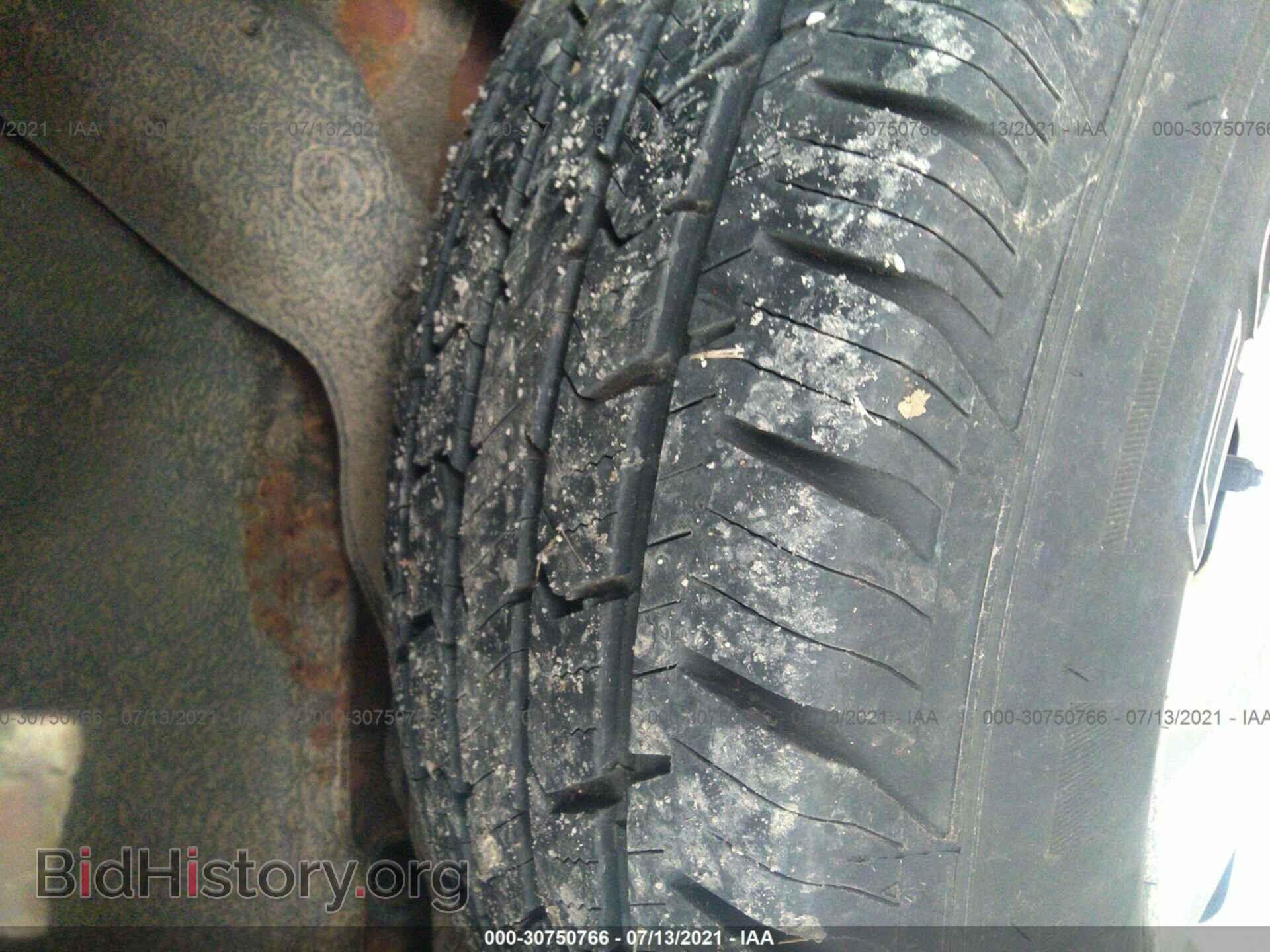 2007 FORD ESCAPE - VIN: 1FMYU93107KB19628 - Фото 13