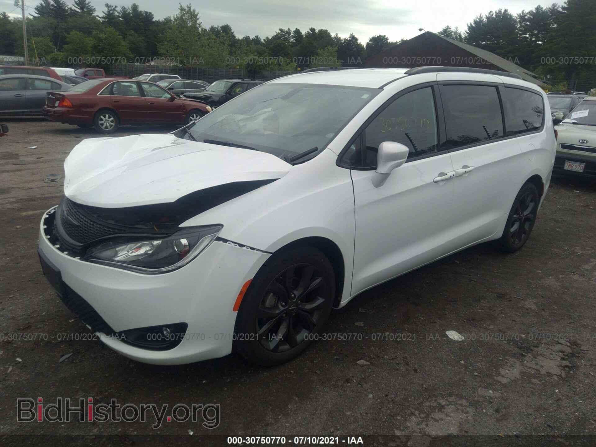2019 CHRYSLER PACIFICA - VIN: 2C4RC1BG5KR704881 - Photo 2