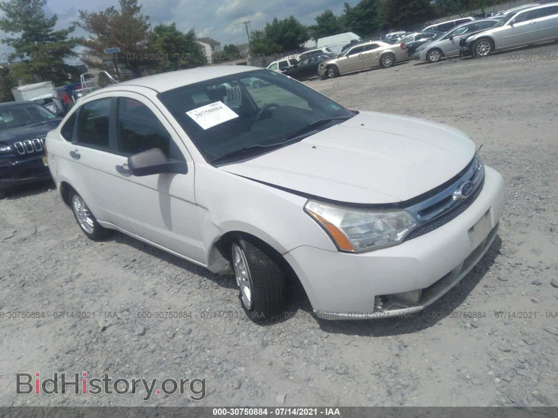 Photo 1FAHP3FN2BW104952 - FORD FOCUS 2011