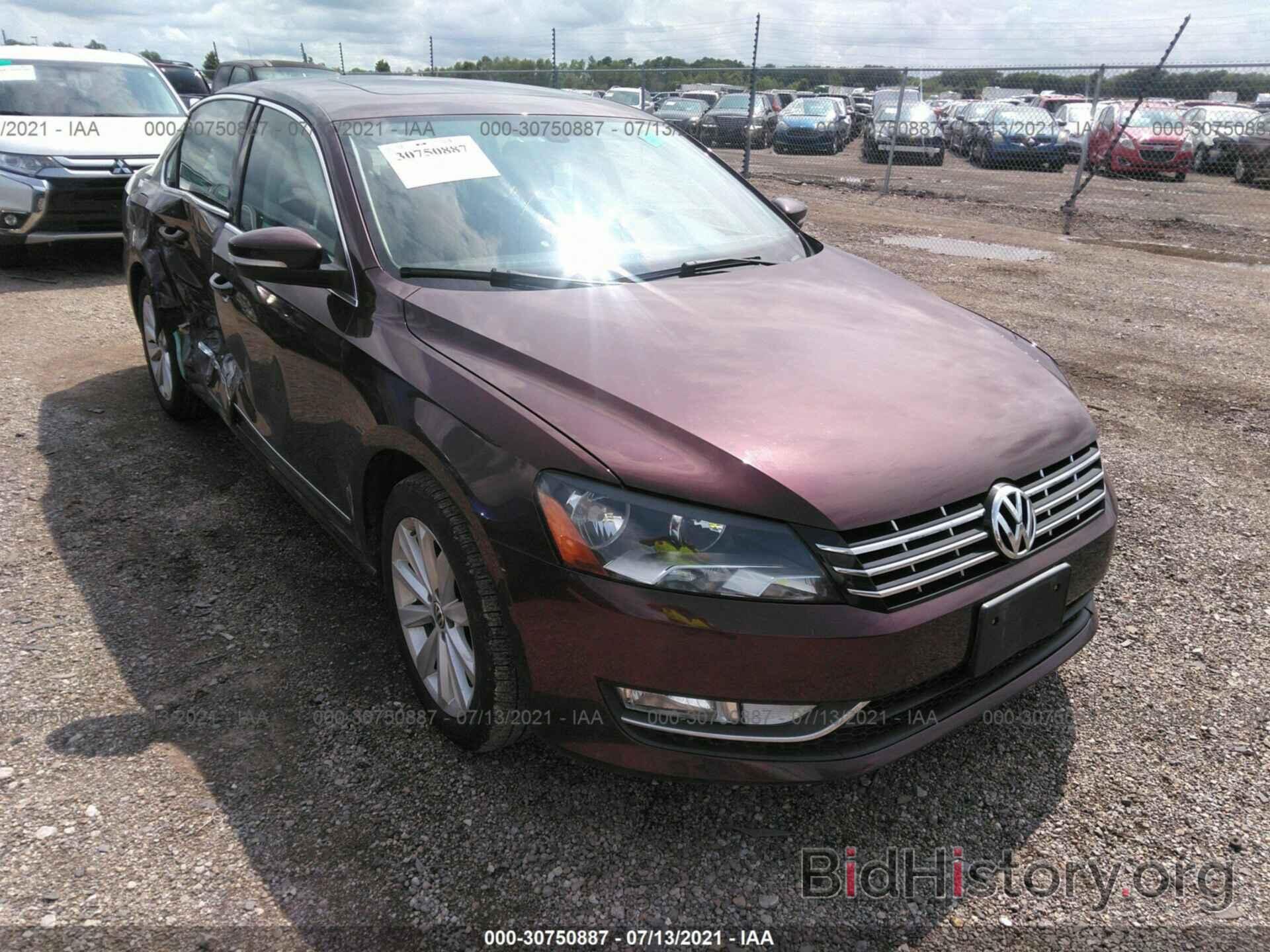 Photo 1VWCH7A32DC030545 - VOLKSWAGEN PASSAT 2013