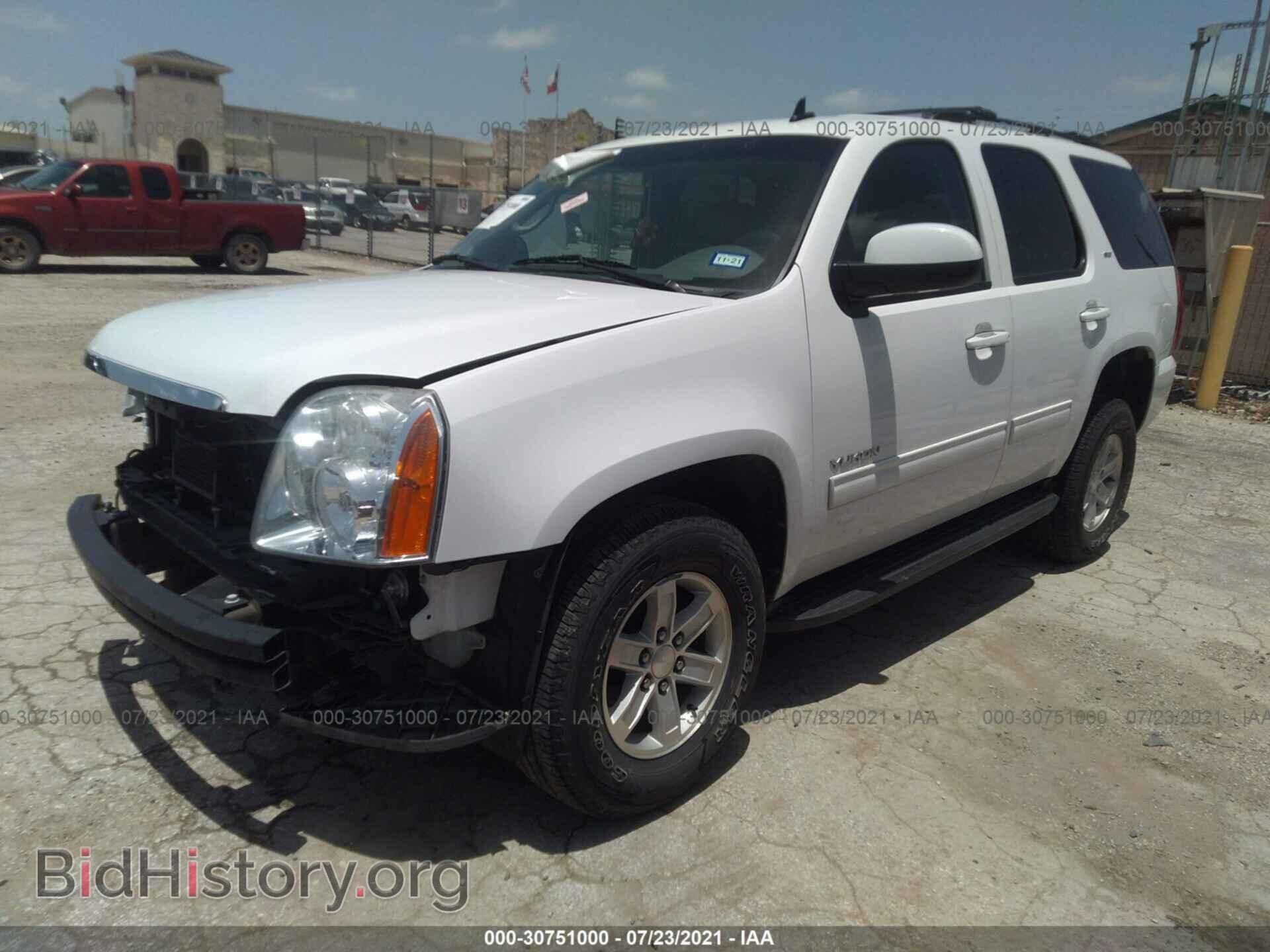 2012 GMC YUKON - VIN: 1GKS1CE0XCR140111 - Фото 2