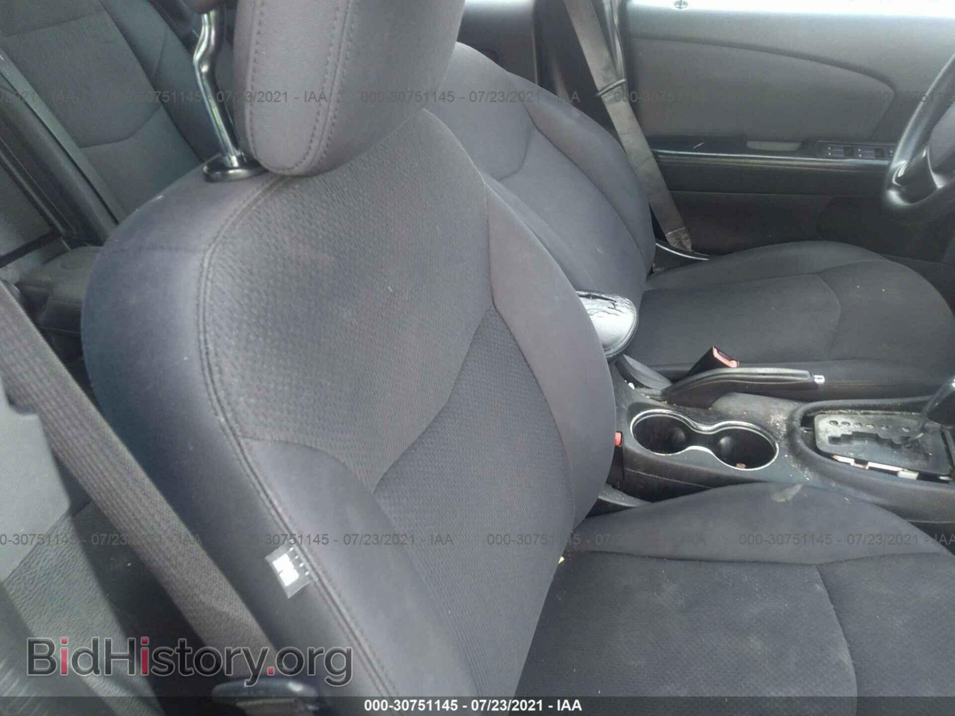 2012 CHRYSLER 200 - VIN: 1C3CCBAB7CN273593 - Фото 5
