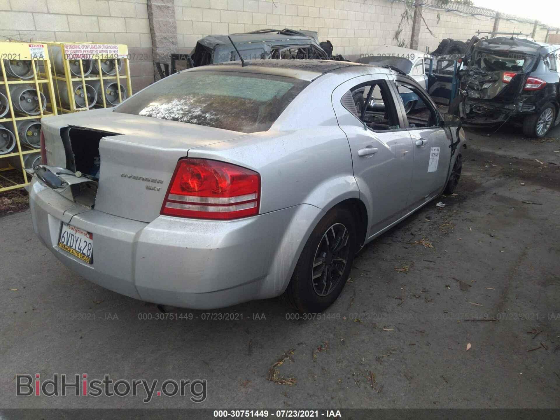 2010 DODGE AVENGER - VIN: 1B3CC4FB5AN174396 - Photo 4
