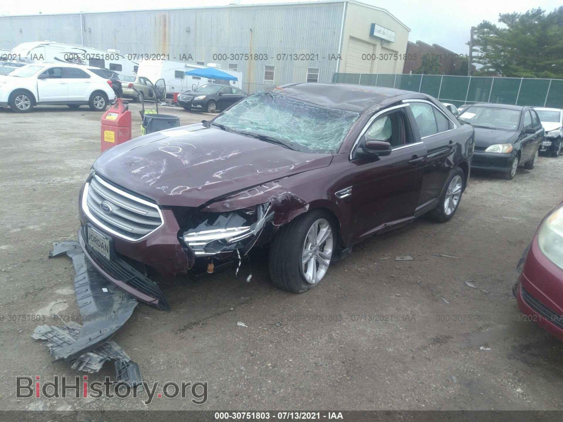 2019 FORD TAURUS - VIN: 1FAHP2E80KG110359 - Фото 2