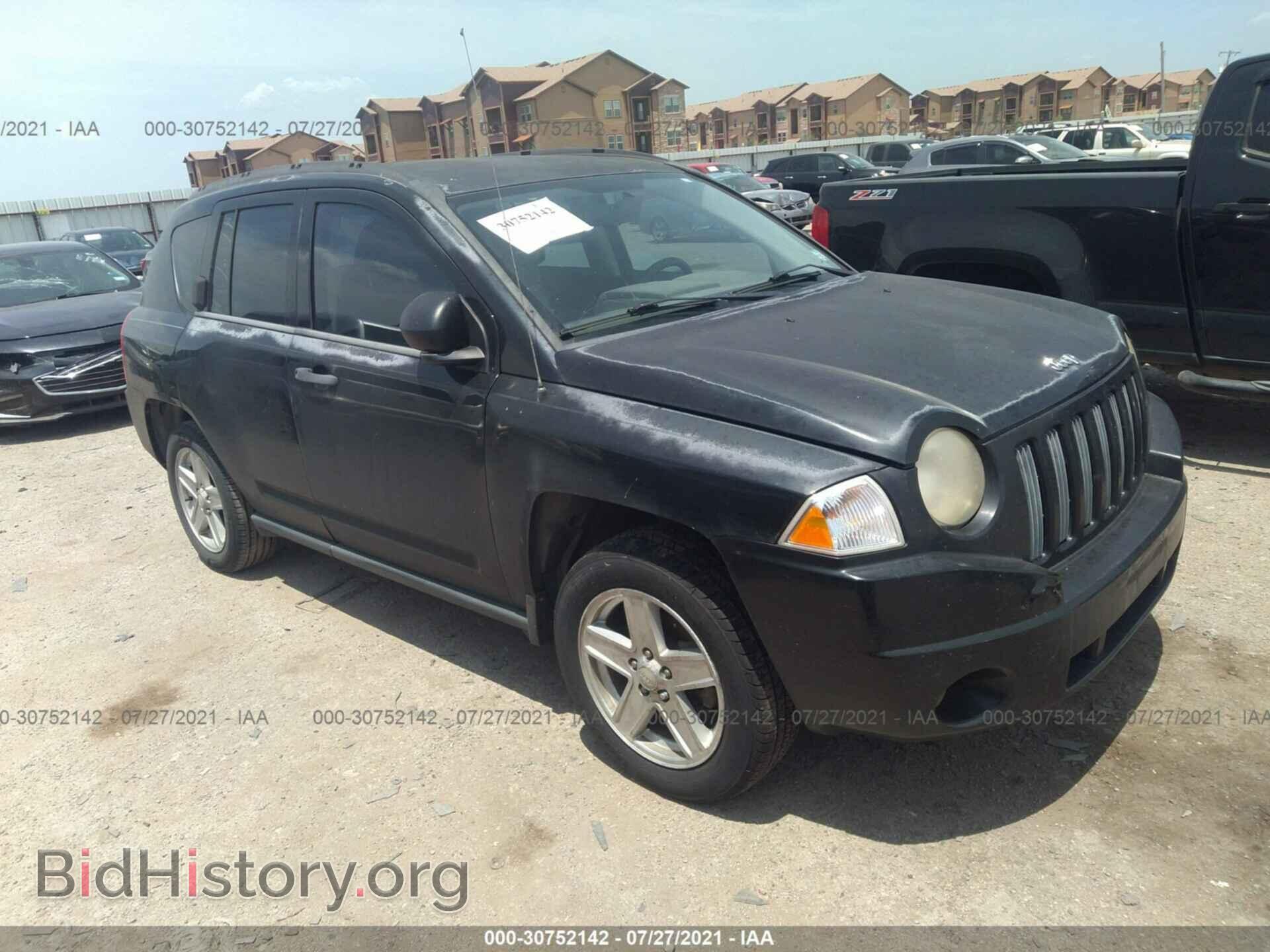 Фотография 1J8FT47W97D363654 - JEEP COMPASS 2007