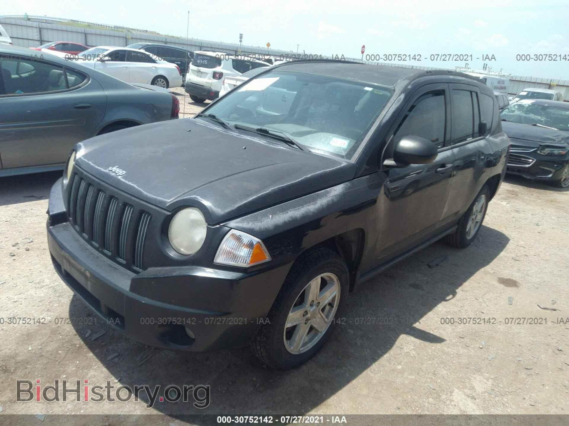 2007 JEEP COMPASS - VIN: 1J8FT47W97D363654 - Фото 2